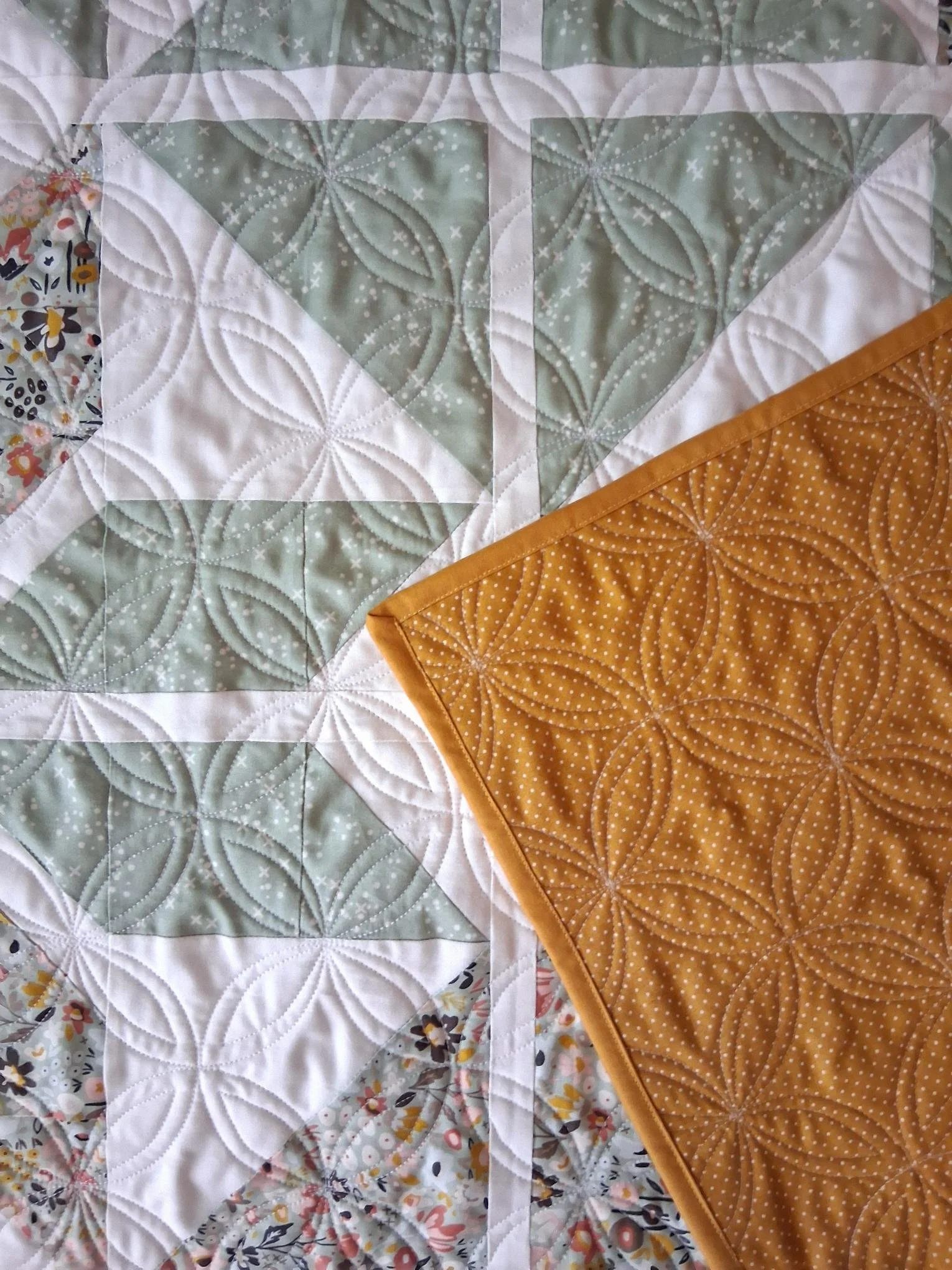 baby-holiday-party-quilt-orange-dream 07.jpg