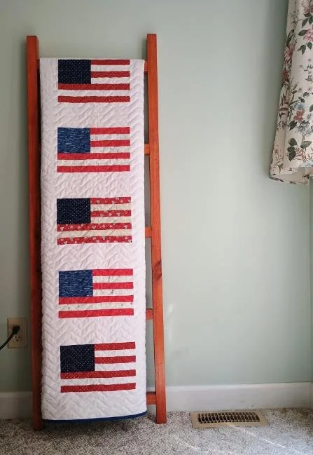 flag-quilt patriotic domestic-waves-panto 01.jpg