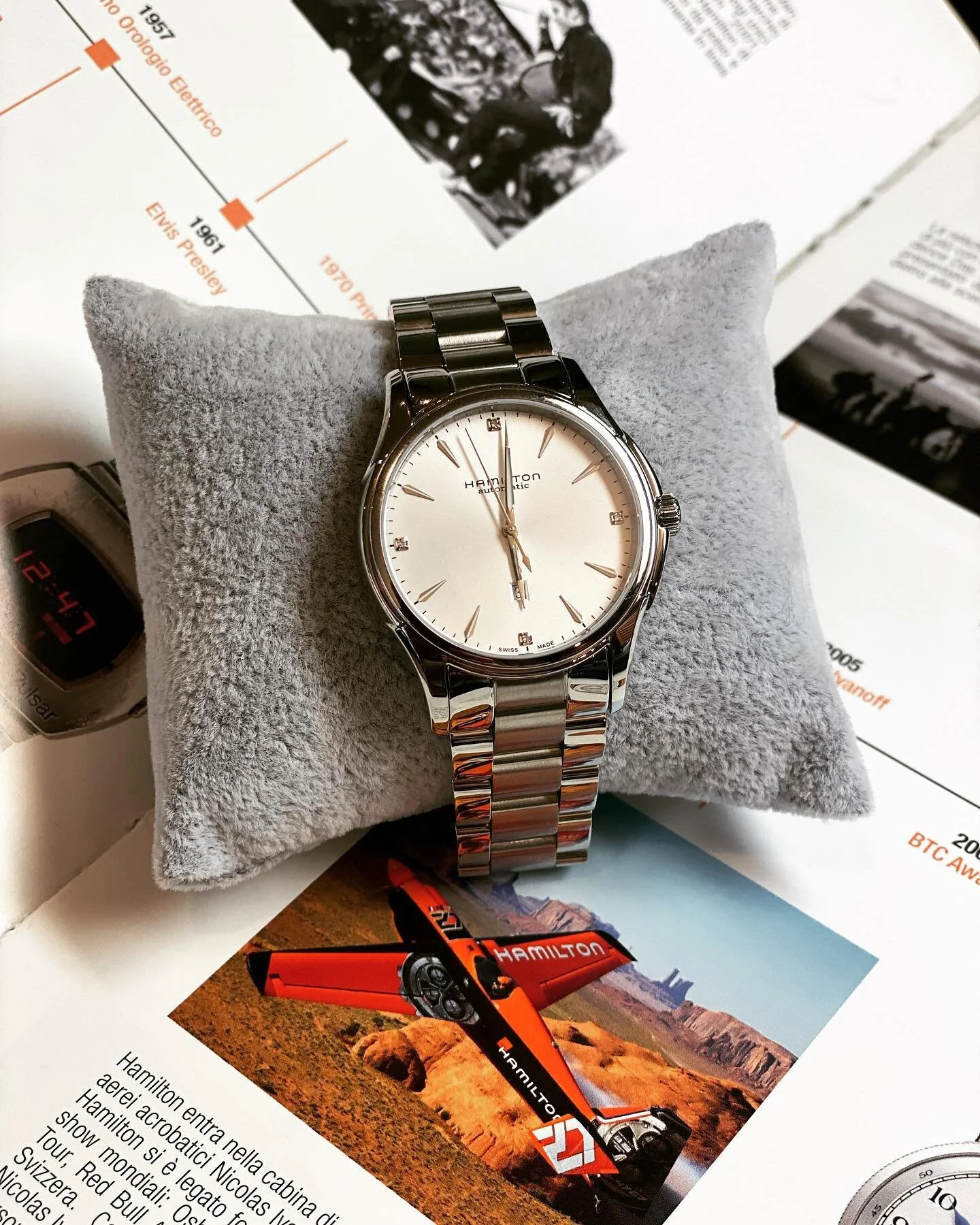 La festa della mamma si avvicina&hellip;tic tac&hellip;tic tac 
-
-
-
In foto: orologio HAMILTON JAZZMASTER
LADY AUTO
Carica automatica | 34mm | fondello trasparente viewmatic 

📍Via Solferino 12 Milano
📍Corso Di Porta Vittoria 38 Milano

#gioielle