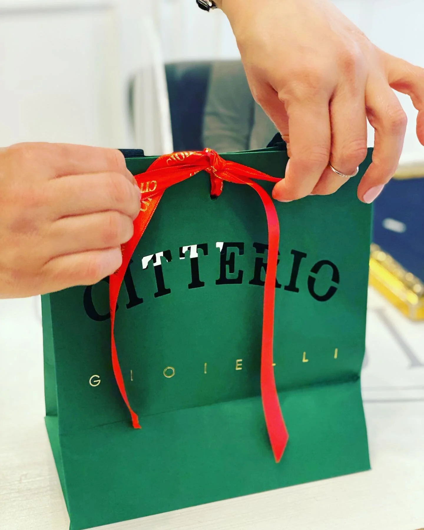 Alle mamme di ieri, di oggi e di domani, buona #festadellamamma da tutto lo staff di #citteriogioielli 
-
-
-

📍Via Solferino 12 Milano
📍Corso Di Porta Vittoria 38 Milano

#gioielleria#gioilleriamilano#gioiellimilano#orologi#orologiouomo#orologiodo