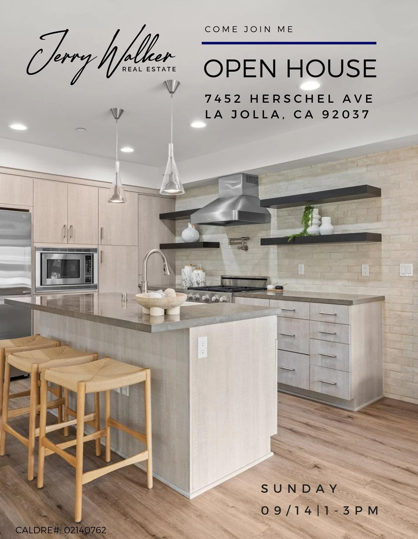 An urban townhome right in the middle of all the things in La Jolla Village. This two-story property has 3 en suite rooms and is perfect if you desire an abundance of walkability to shops, restaurants, galleries and neighborhood activity. Come throug