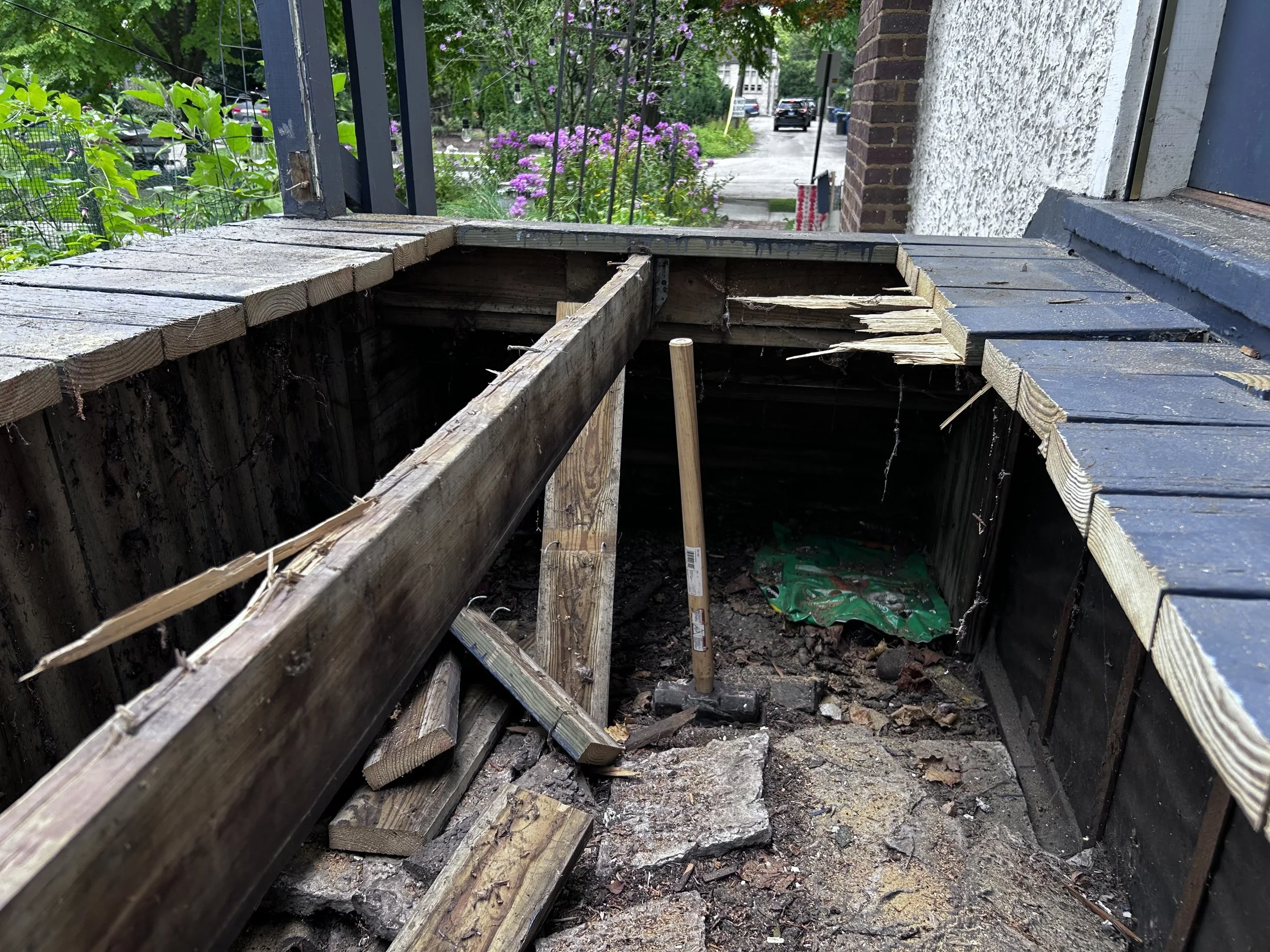 The old structure had only one support beam