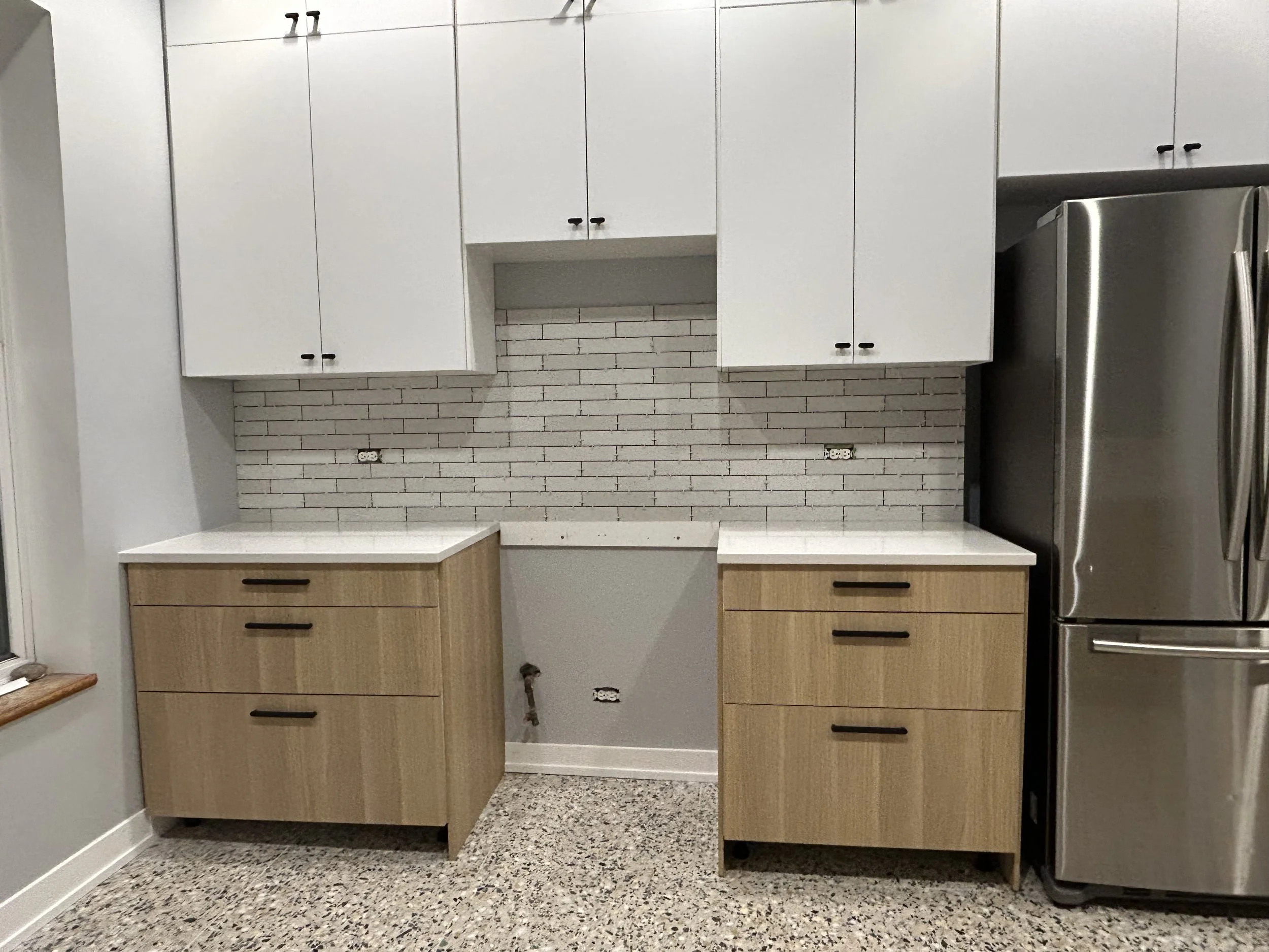 Backsplash tile behind the stove