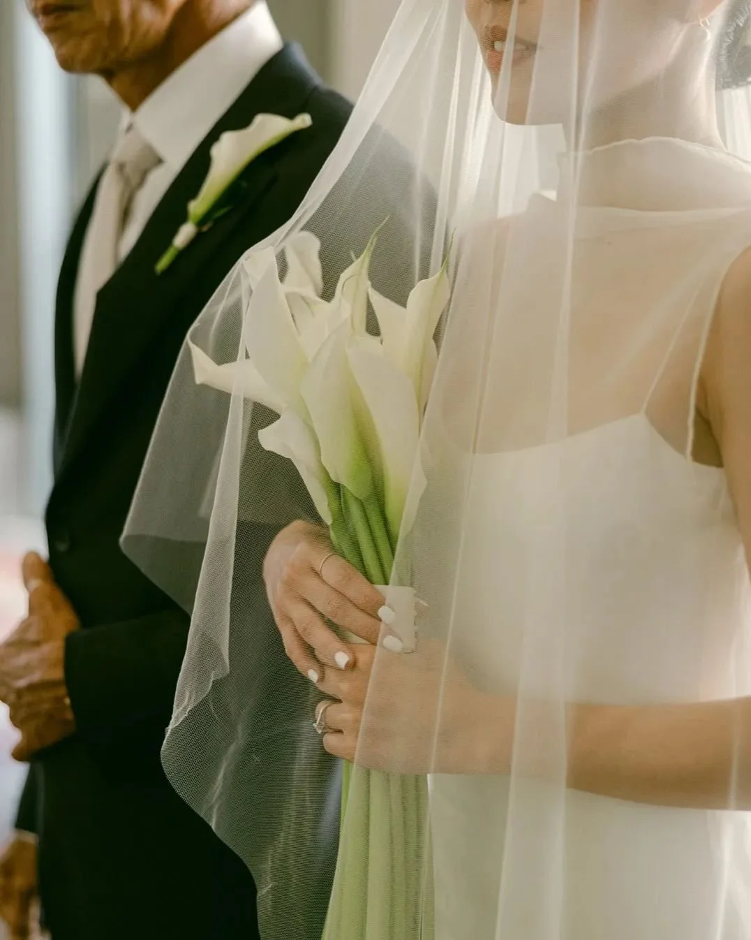 Real @lola.varma bride Xing Wei in the Paola gown, captured by @marithamae
#TheFallBride