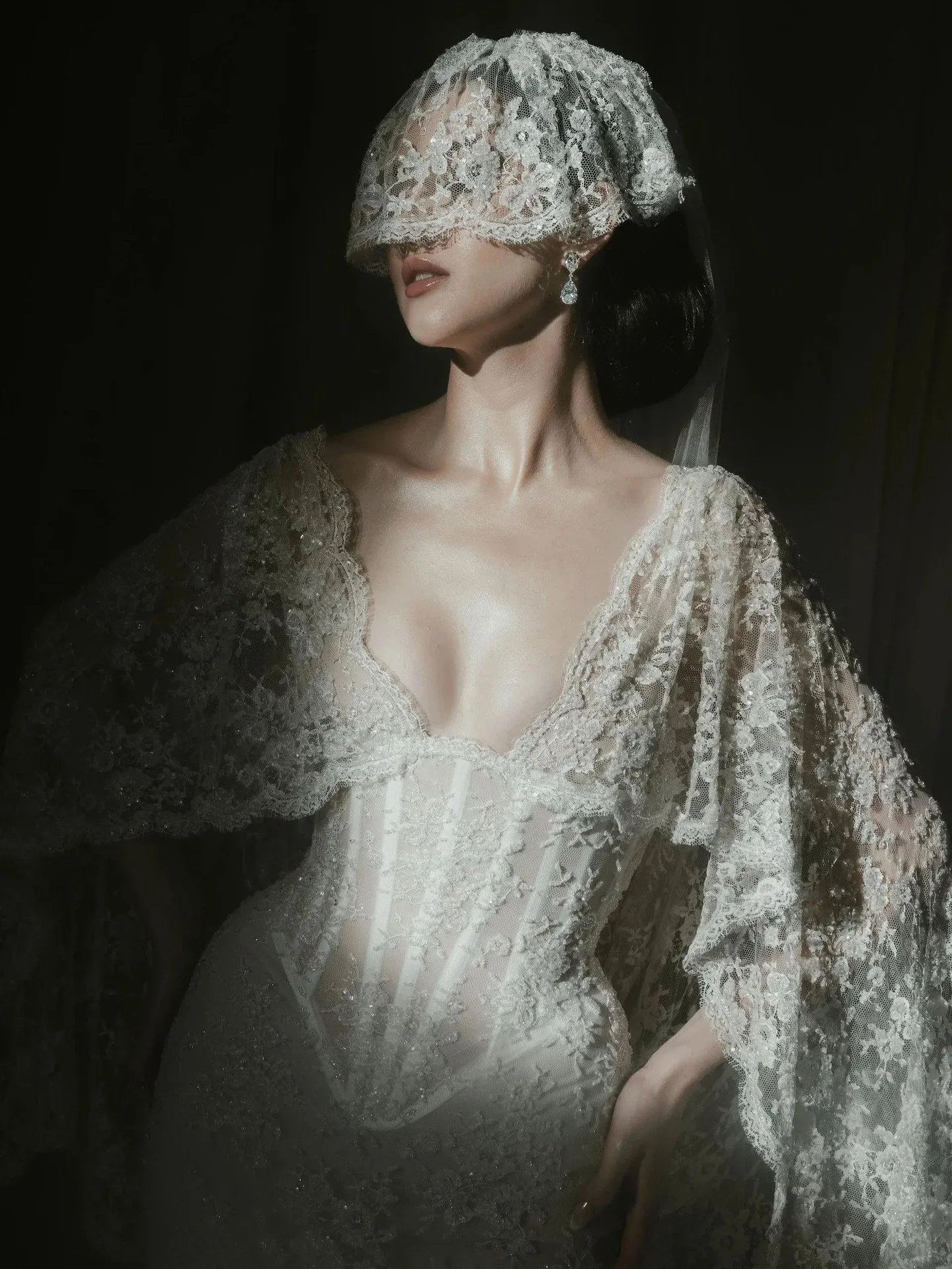 The exceptional Portrait of a Woman collection by @bretagnestudio will be joining us for an exclusive U.K. trunk show, 20-22 March. Booking now open - reserve your space at the link in bio.
#TheFallBride