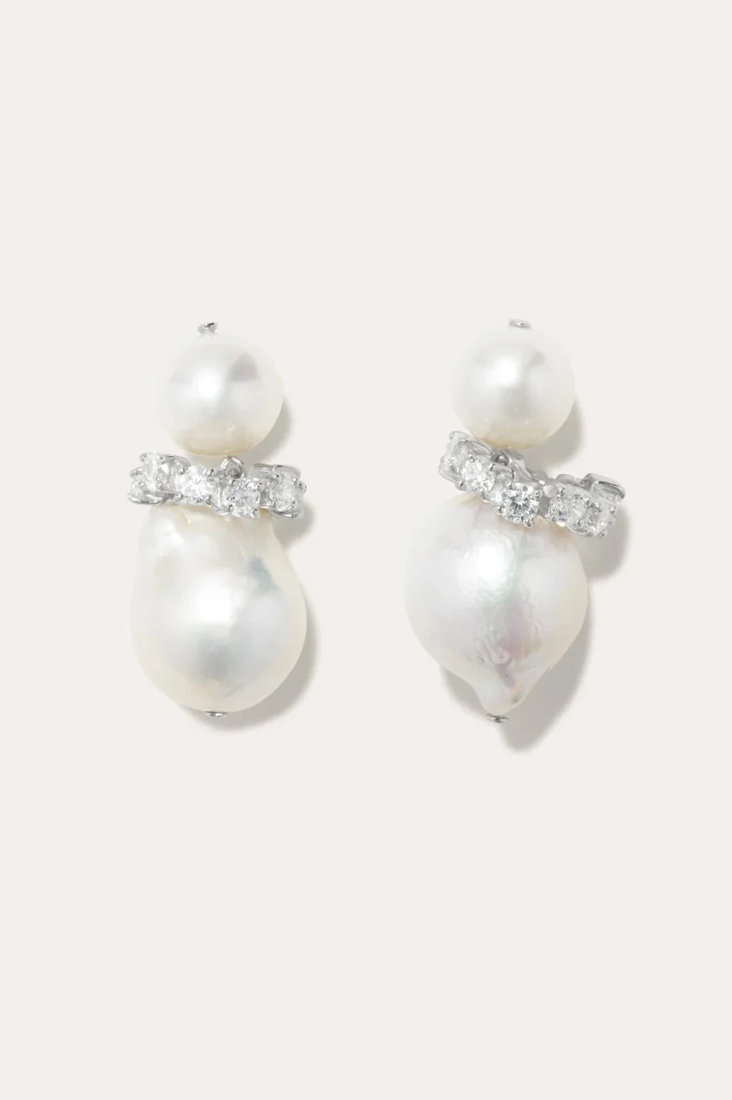 P217_earrings02-1_26be022e-7c24-4cc3-a2c4-d3aa9b0e7c3a_2160x.jpeg