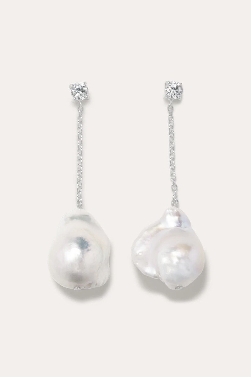 Z102_earrings_02-1_9578e192-f75f-43aa-92d9-af31fc82b2fe_2160x Large.jpeg