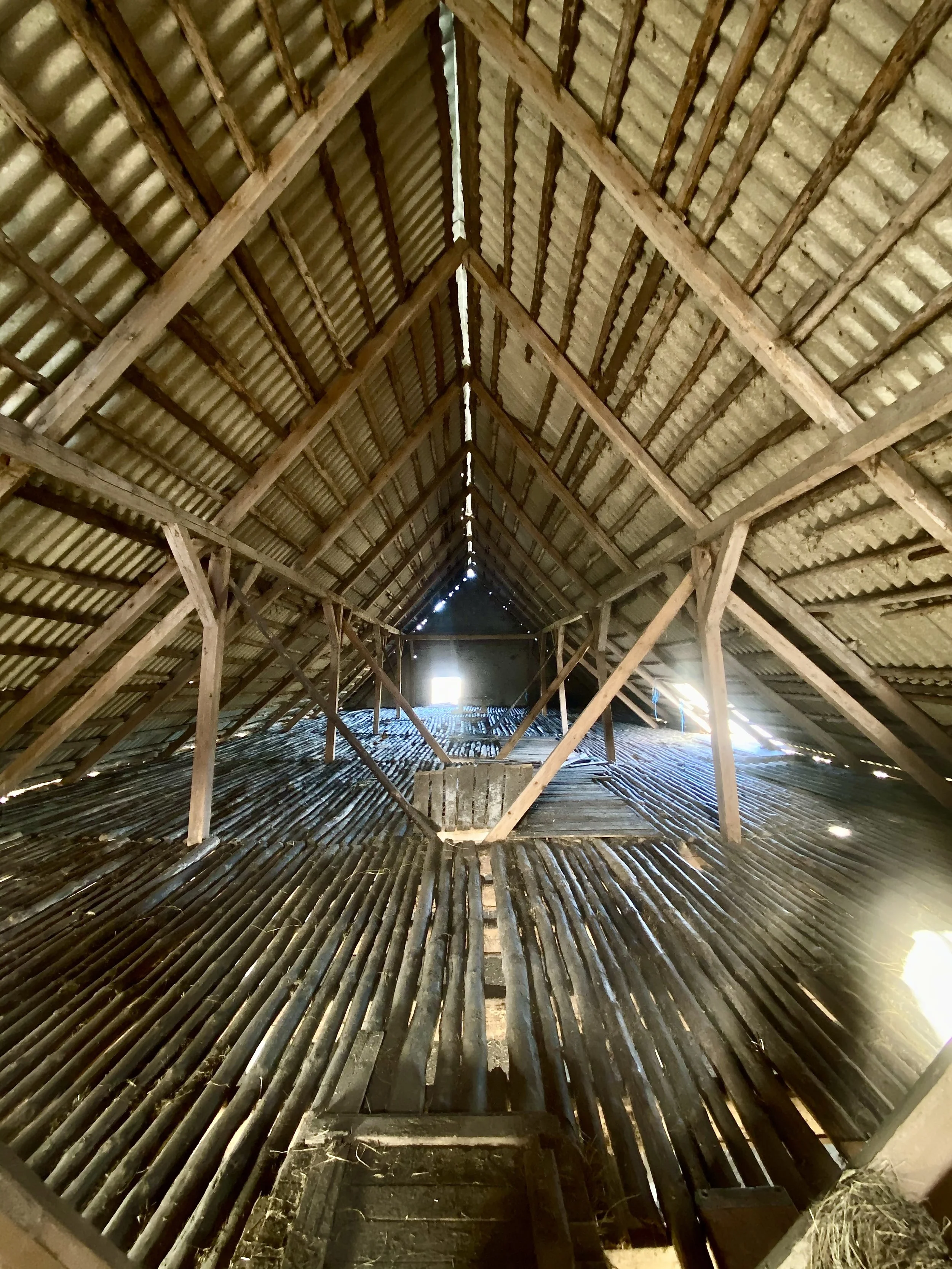 Verwandlung des Vierseitenhofes, Maison Victor Farmhaus