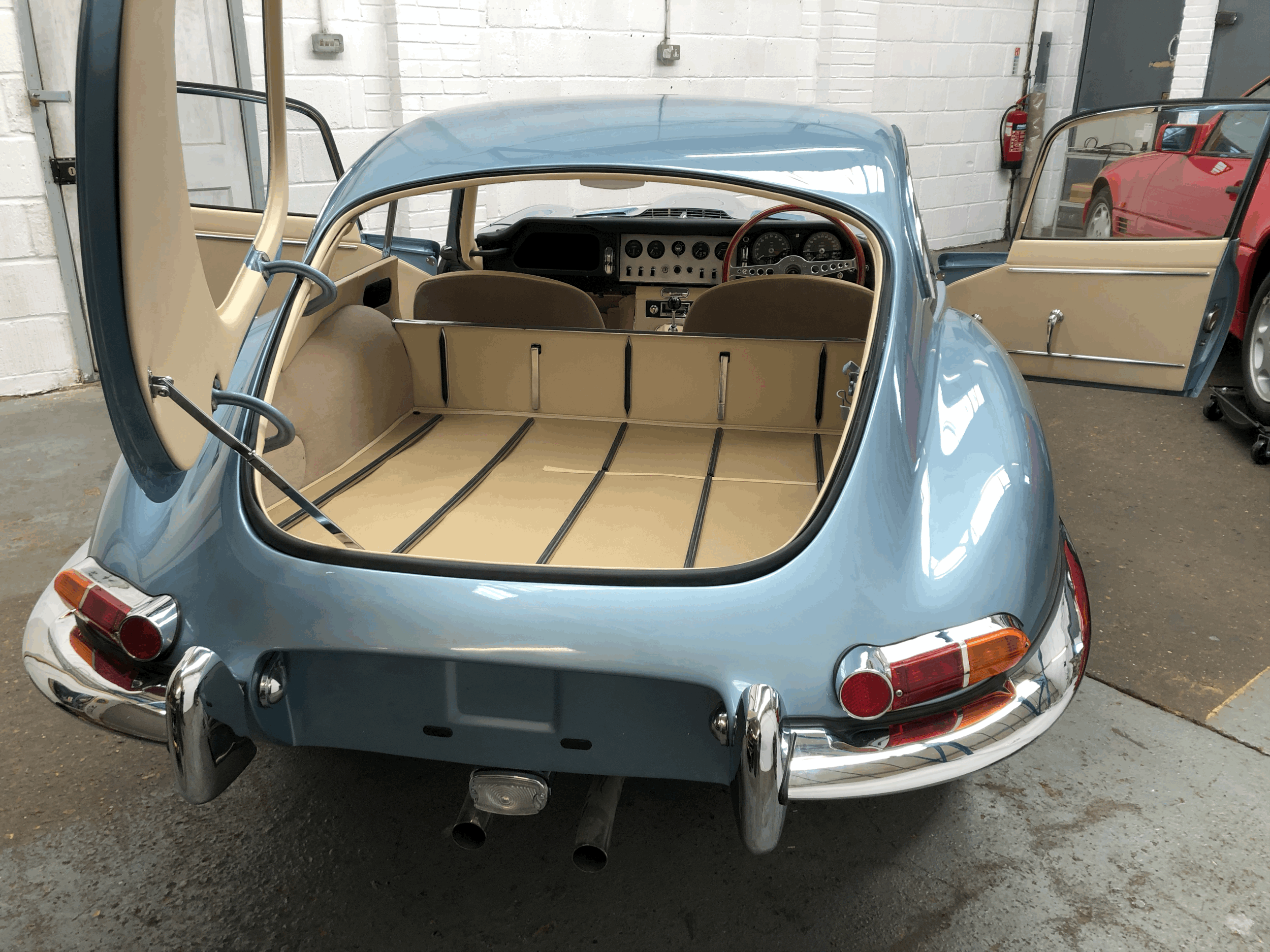 Jaguar E Type 3.8 FHC •••