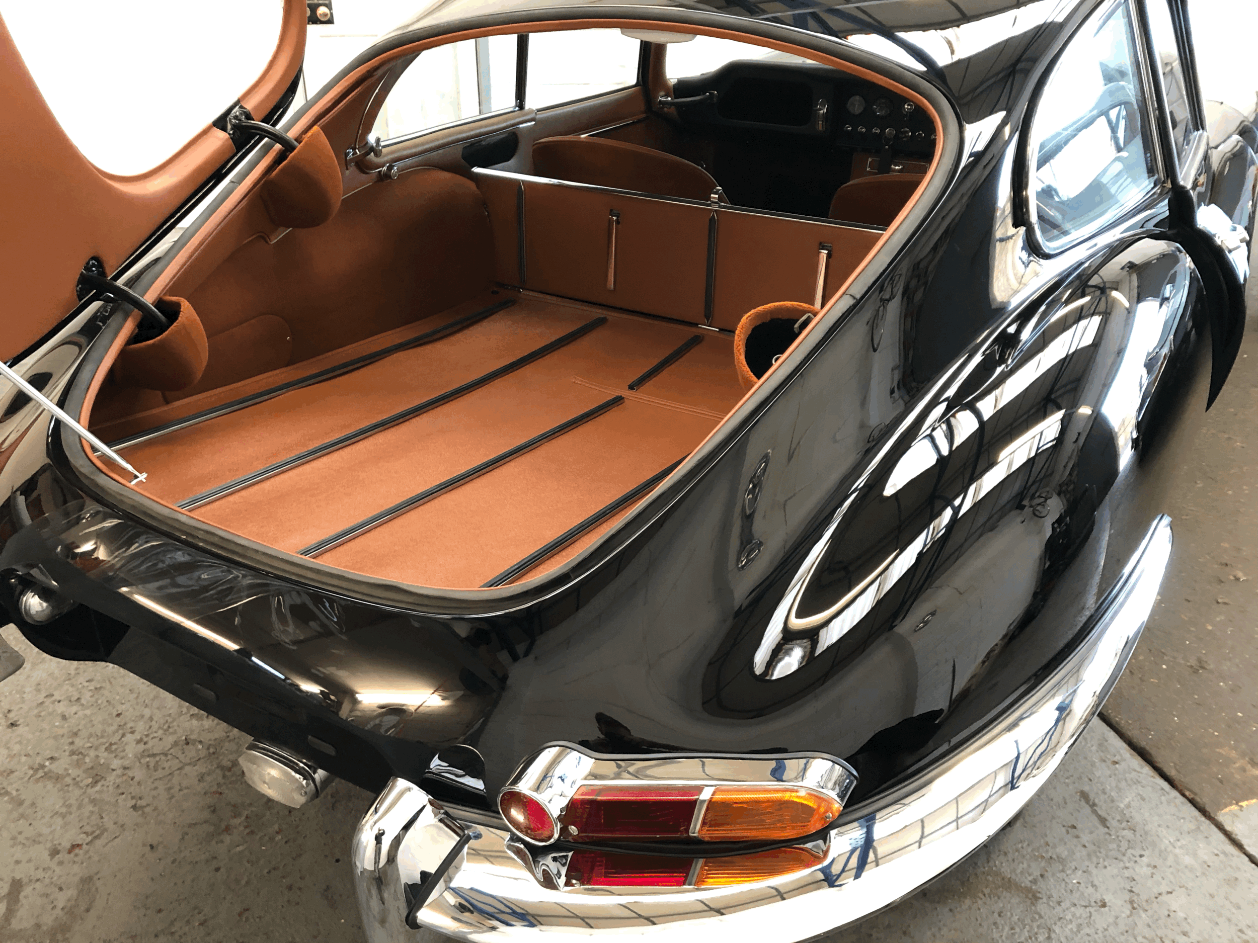 Jaguar E Type 3.8 FHC •••