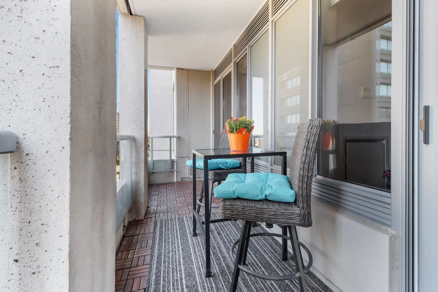 Web Size - 1410 Balmuto St 8.jpg