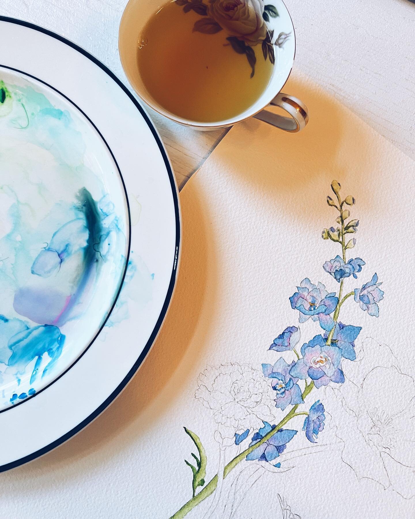 Green tea in my grandmother&rsquo;s Japanese china, paint on plates, a watercolor painting in process&hellip; utter bliss 🍵