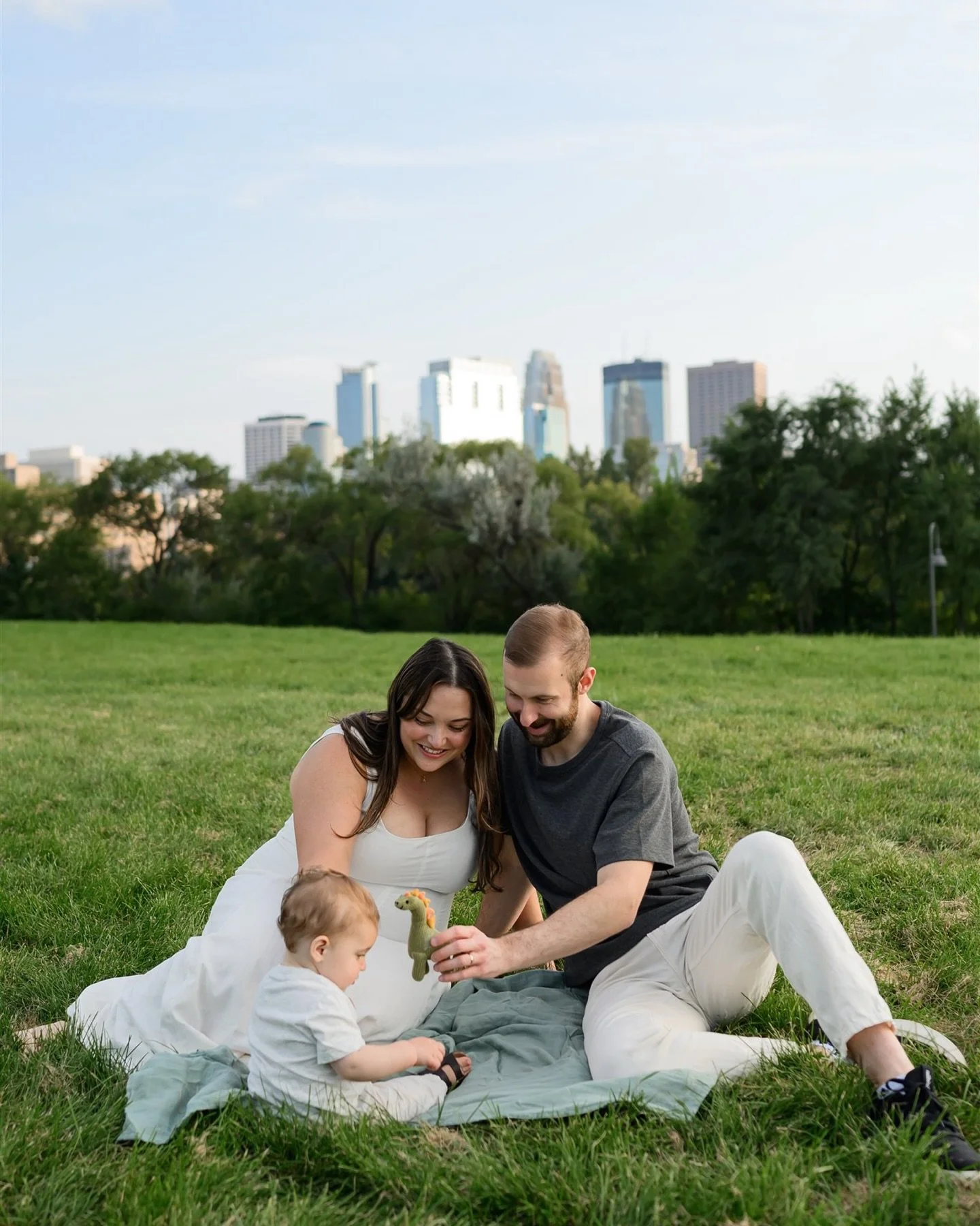 this session with the Cominos family was so special, from the golden hour glow; to tiny hands reaching for mom, to giggles for dad&rsquo;s tosses in the air, to forgoing shoes &amp; venturing into a field of wildflowers, and everything in between, it