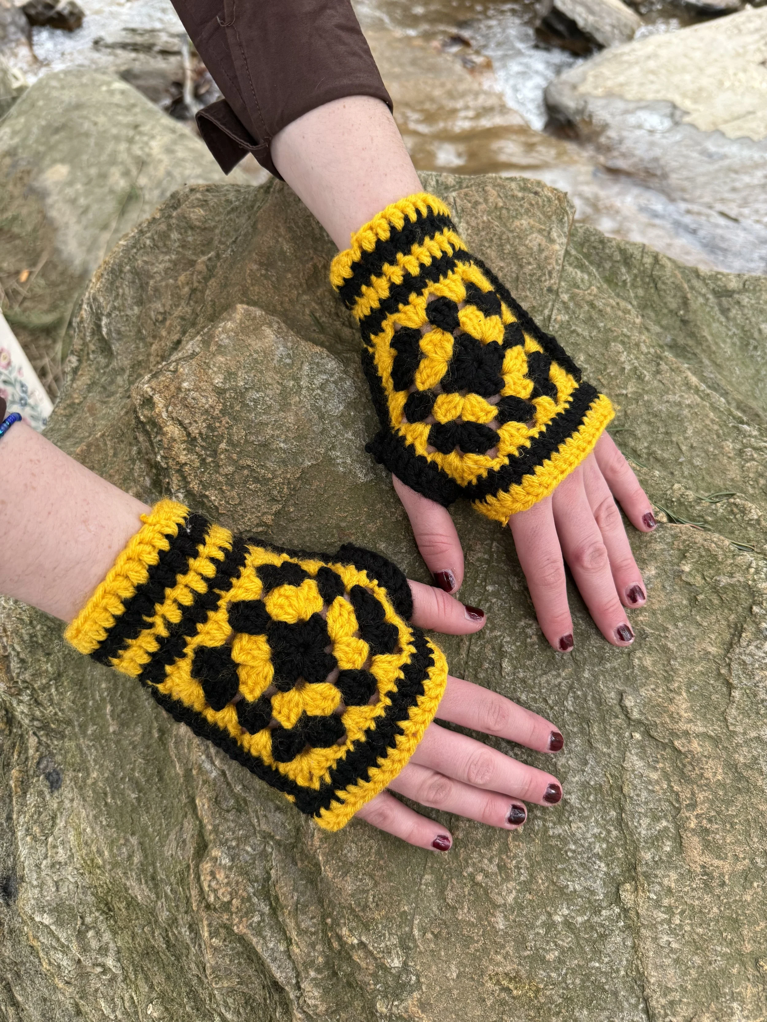 Granny Square Fingerless Gloves
