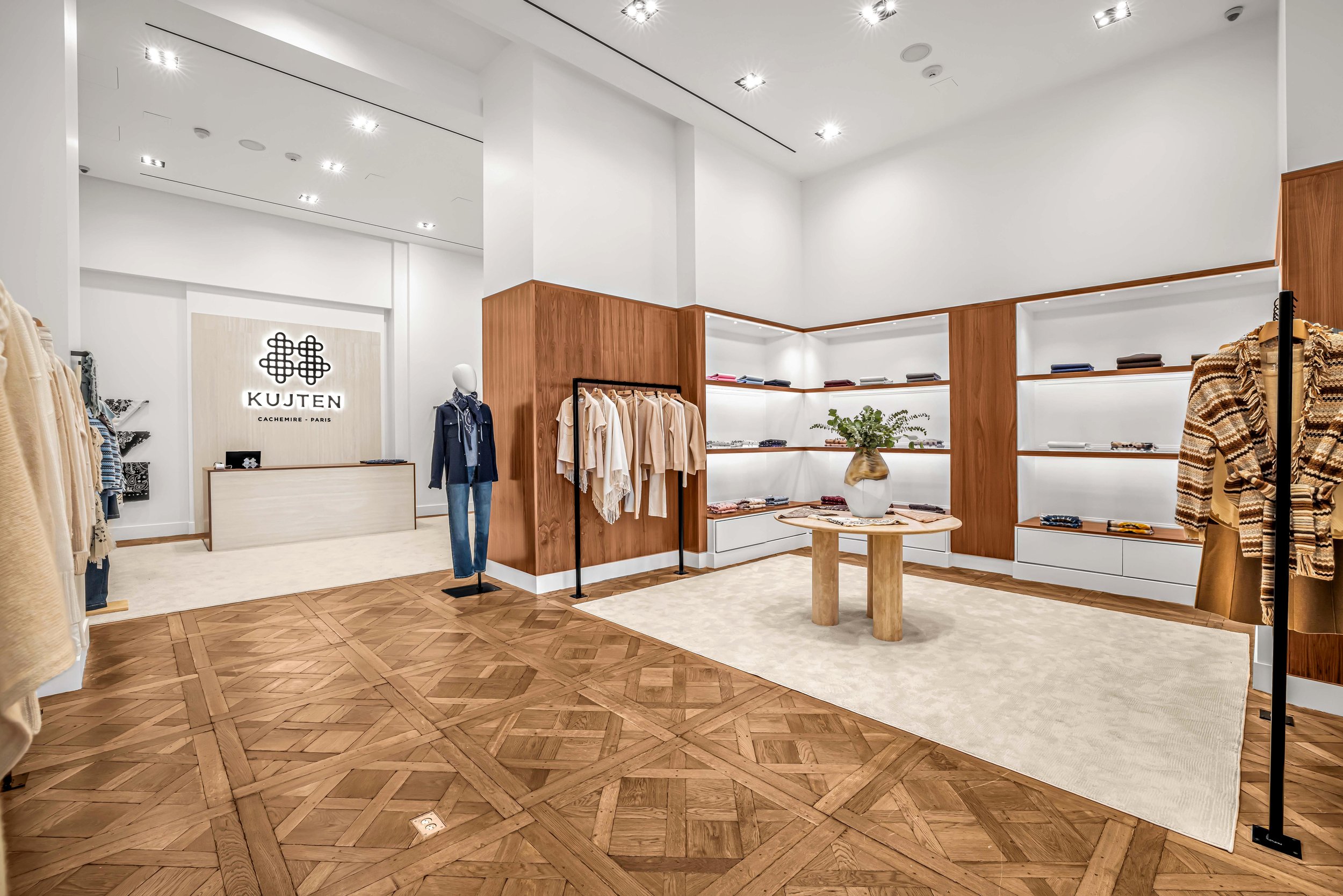 831 Madison #Store2.jpg