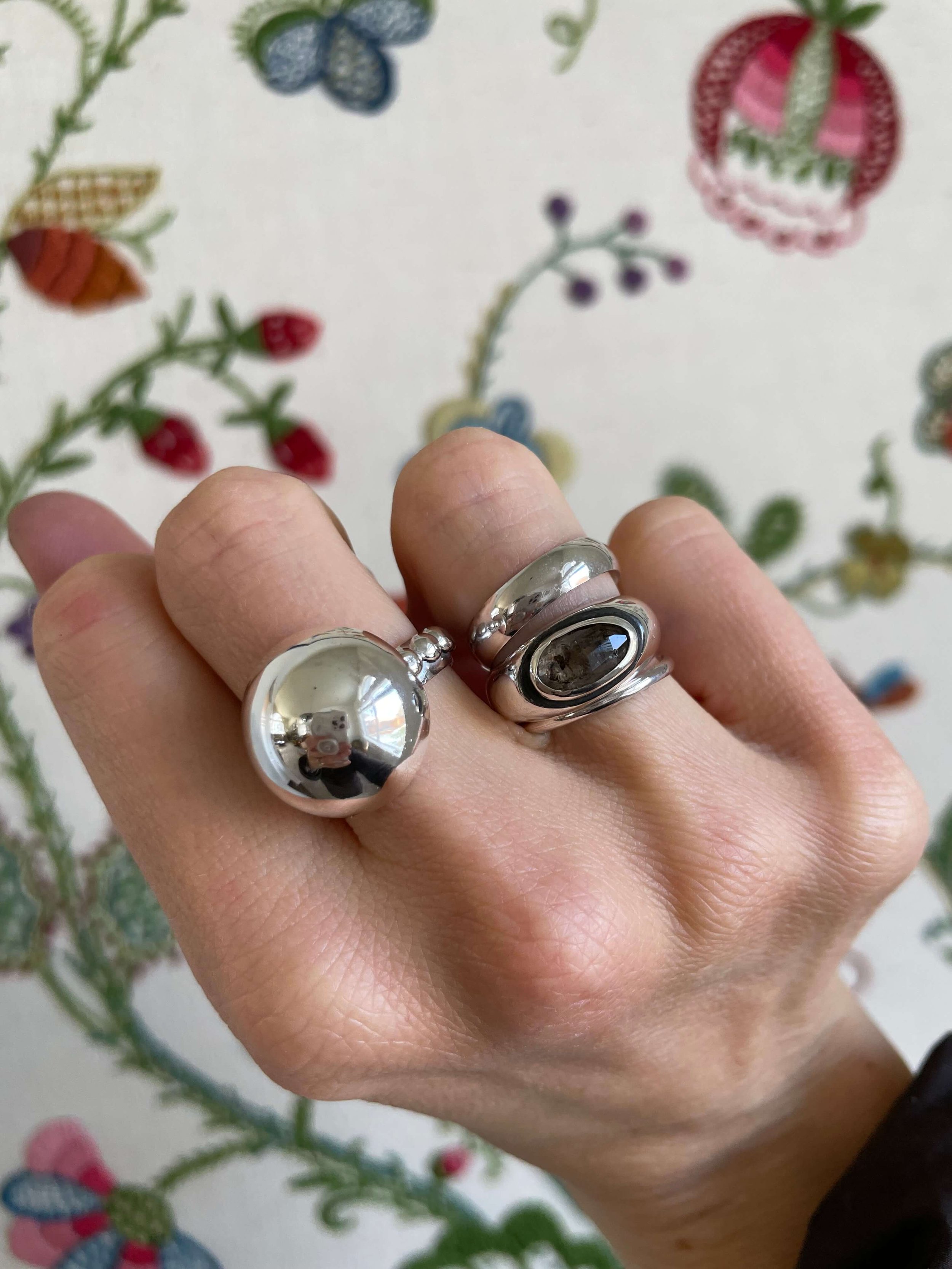 Bauble Ring Size 6.5