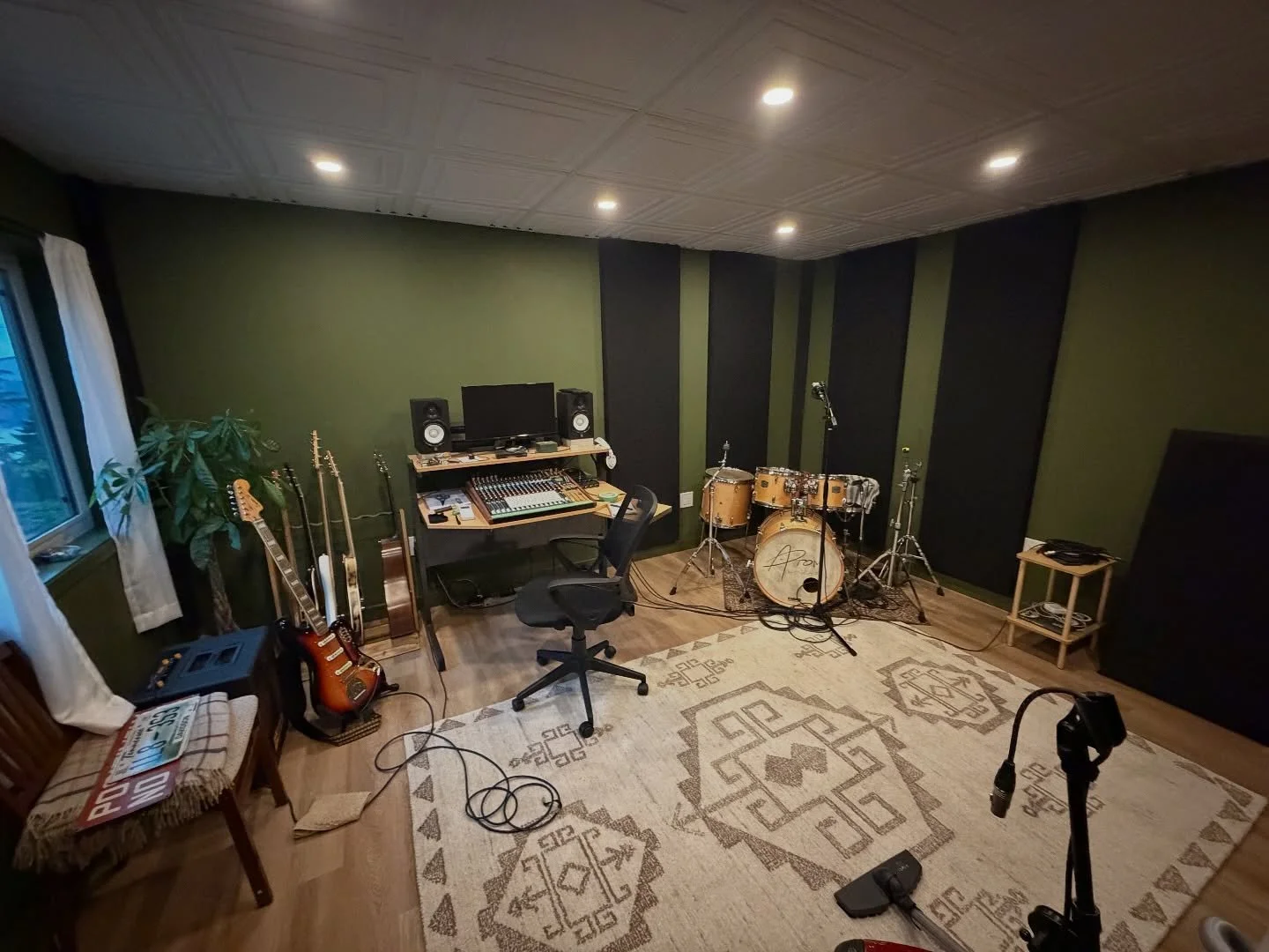 The Den Studio is fully loaded and ready to make magic; I&rsquo;ve had the best time building this space out over the past year making a dream tracking spot in our basement. 🎧🤘🏽

Anyone looking to record, mix and produce demos, singles, albums and