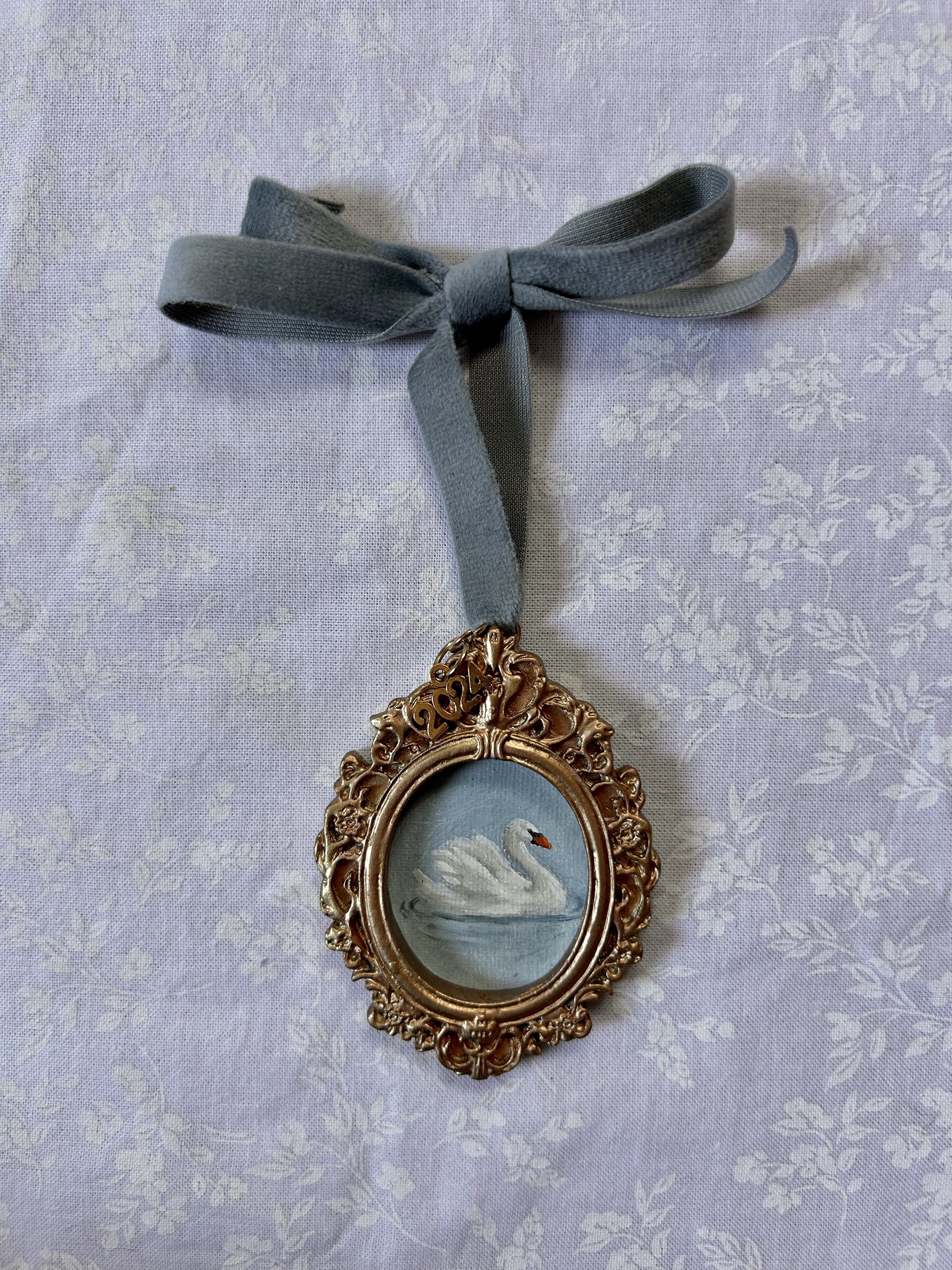 swan-ornament-2.jpg
