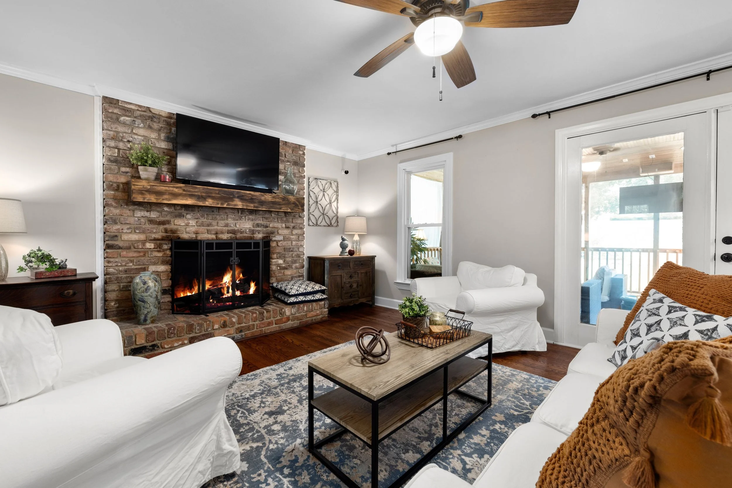fireplace 6.jpg