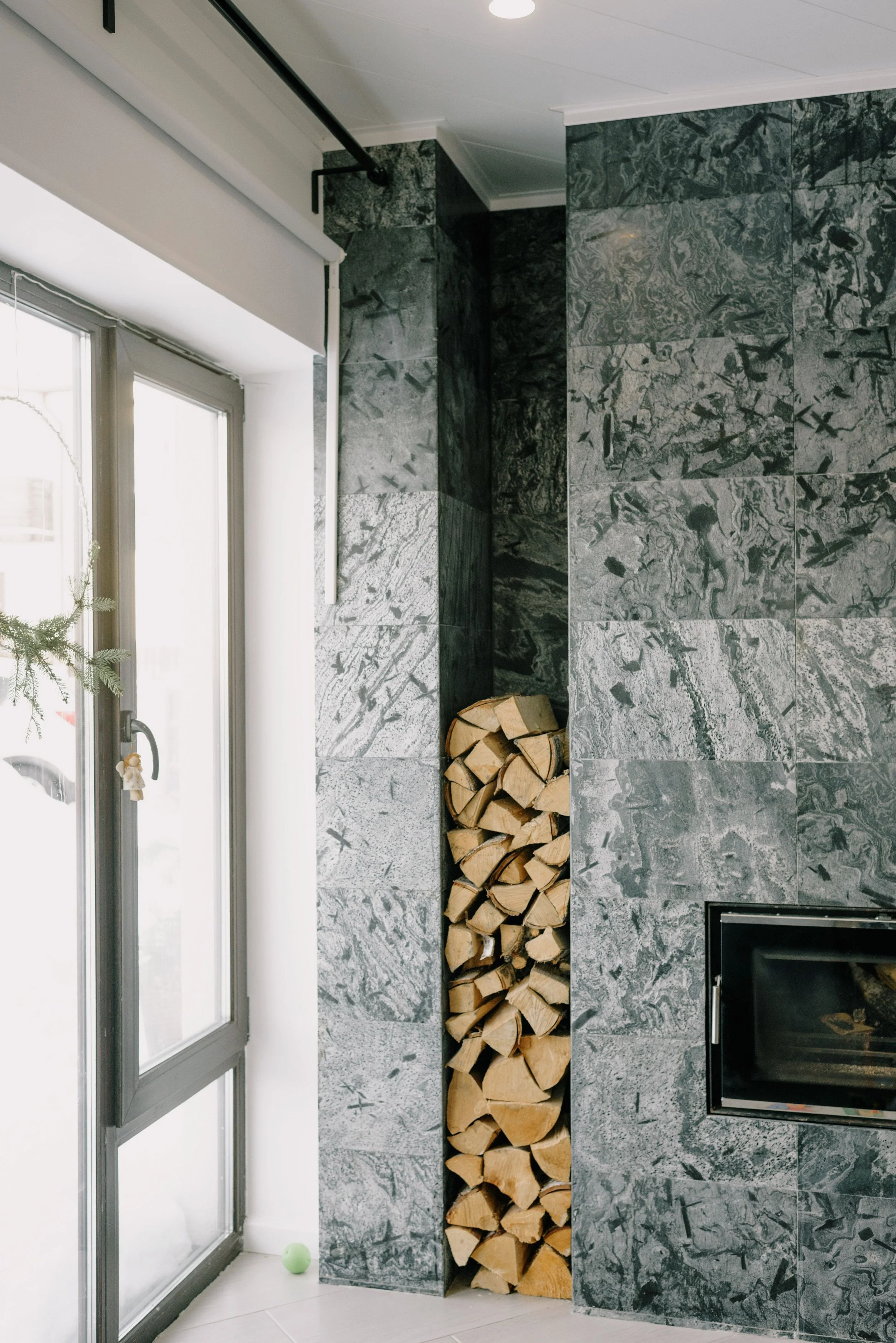 fireplace 12.jpg