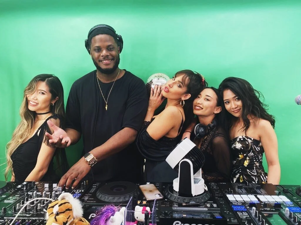 Sunday Jammies - DJs in Paris Edition (Yuko, Jeremy Dekoste / Ochok, Stephanie Loayza, Ayame, Natsumi)