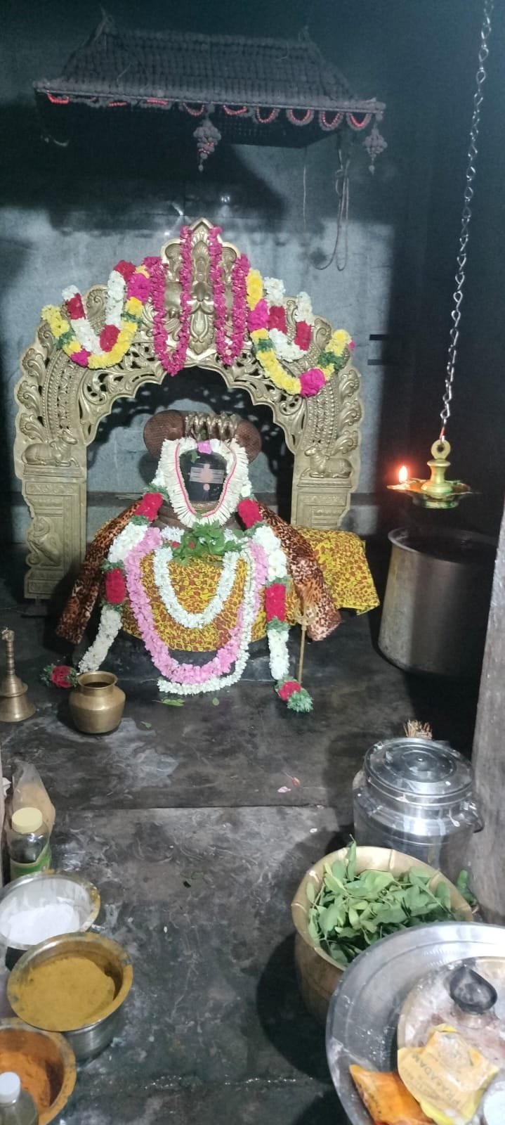 நரிக்குடி எமனேஸ்வரர் கோவில்