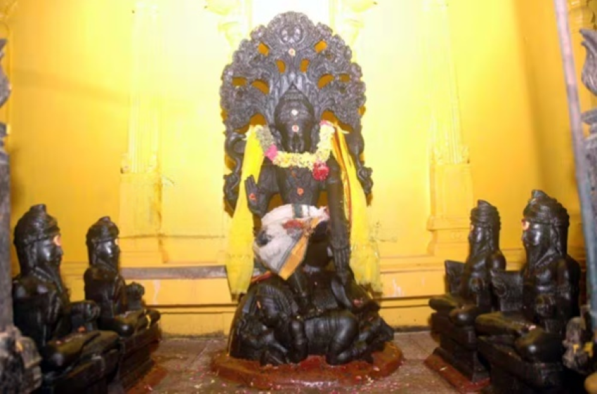 நகர சூரக்குடி தேசிகநாதர் கோவில்