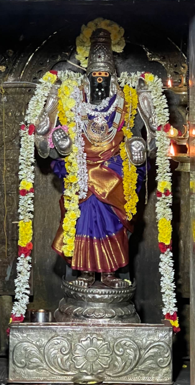 மேலூர் திரிபுரசுந்தரி அம்மன் கோவில் 