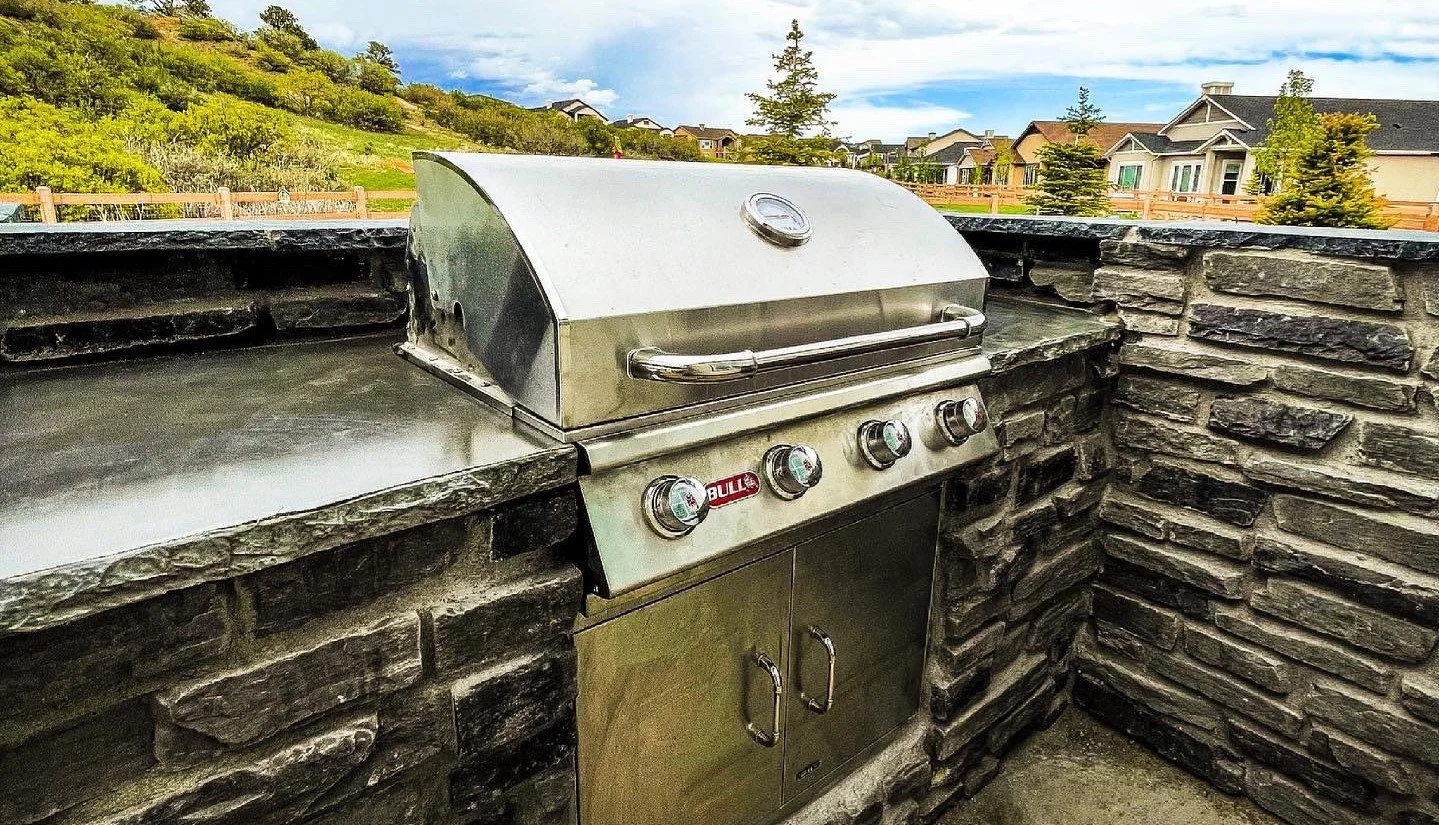 outdoor kitchen, grill top