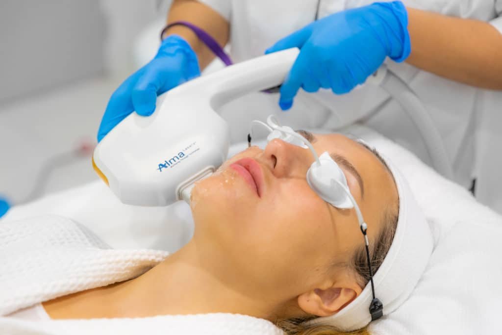 Brightening Package - 3 IPL treatments for Face AND  Neck  + FREE ZO Brightalive