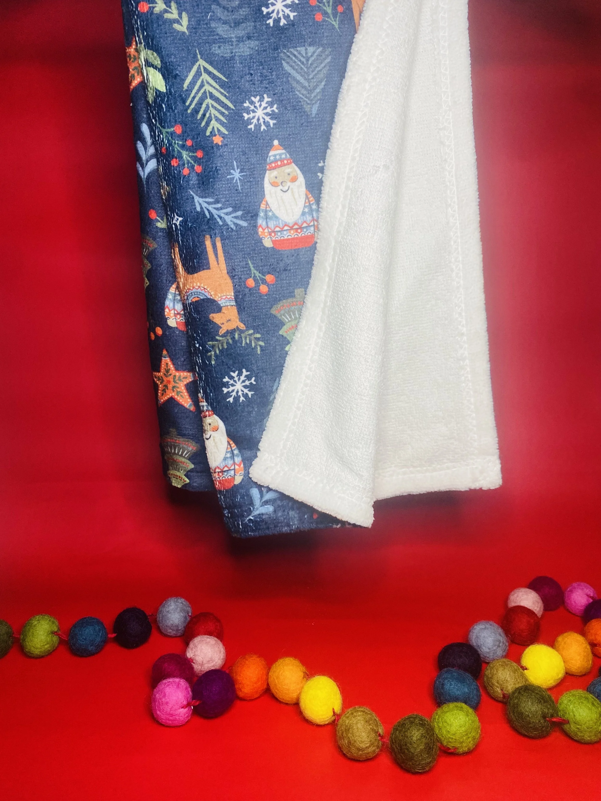 Classic Christmas Hand Towel Back.jpg