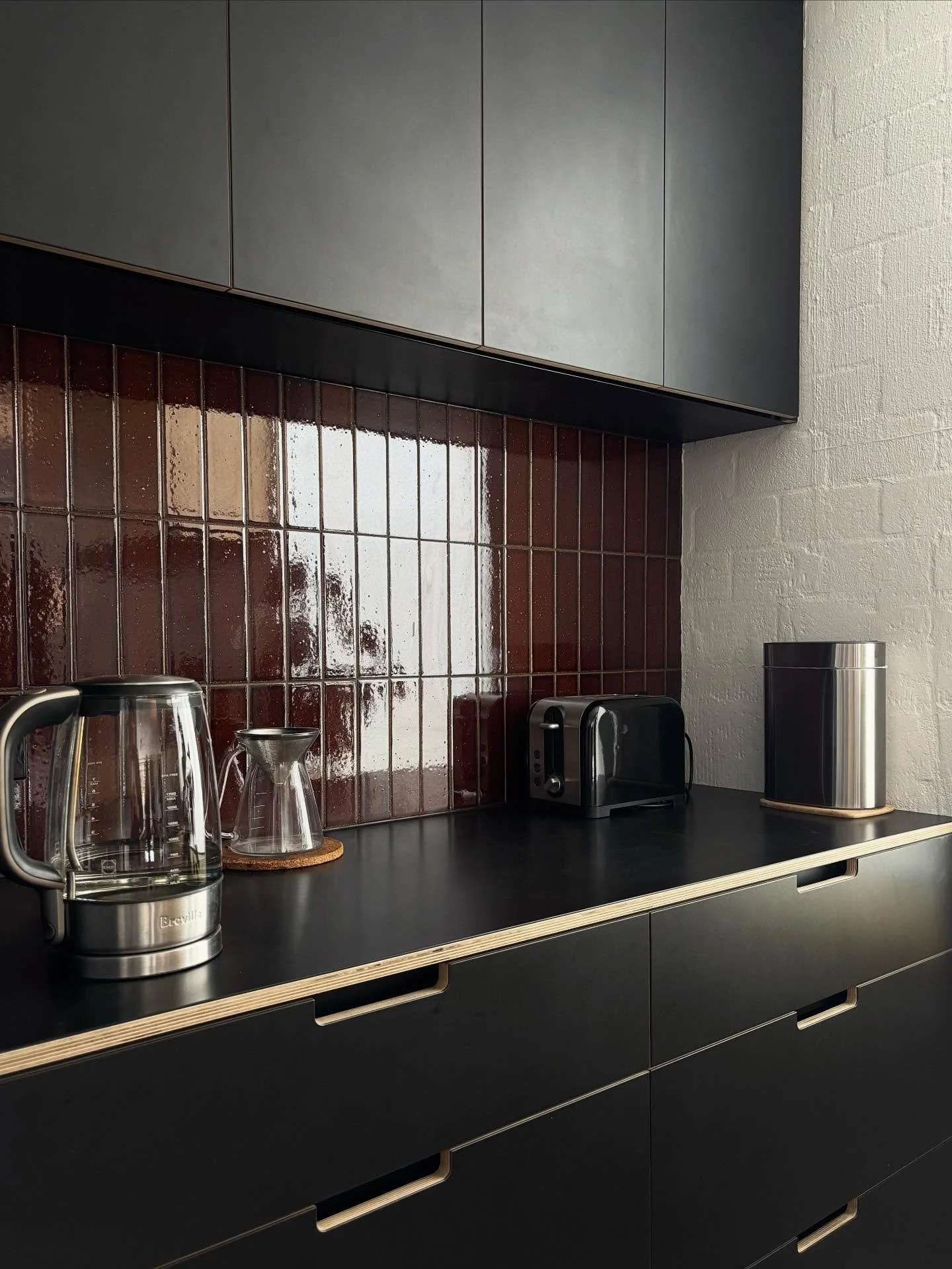 Here&rsquo;s a fantastic example of how the decorative ply edge in Paperock PLY can be used to add warmth and detail to a space. Swipe for a close up!

ACT based architect, Jon Harriman @jon_of_arch , integrated the product into his own kitchen with 