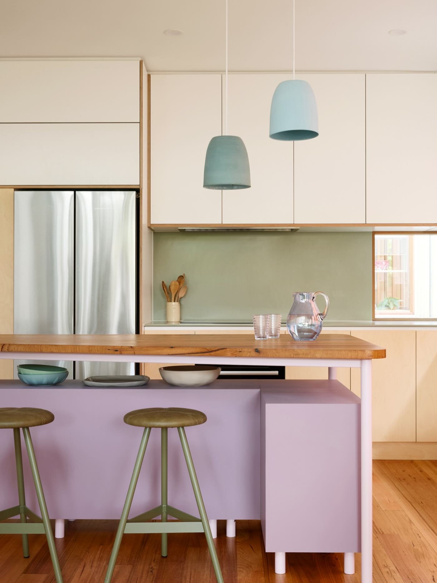 We don&rsquo;t always know where our products find their final home, so it&rsquo;s always a joy to discover them out in the world. A few weeks ago, while browsing @thedesignfiles we spotted a kitchen and living space featuring a beautiful mauve surfa