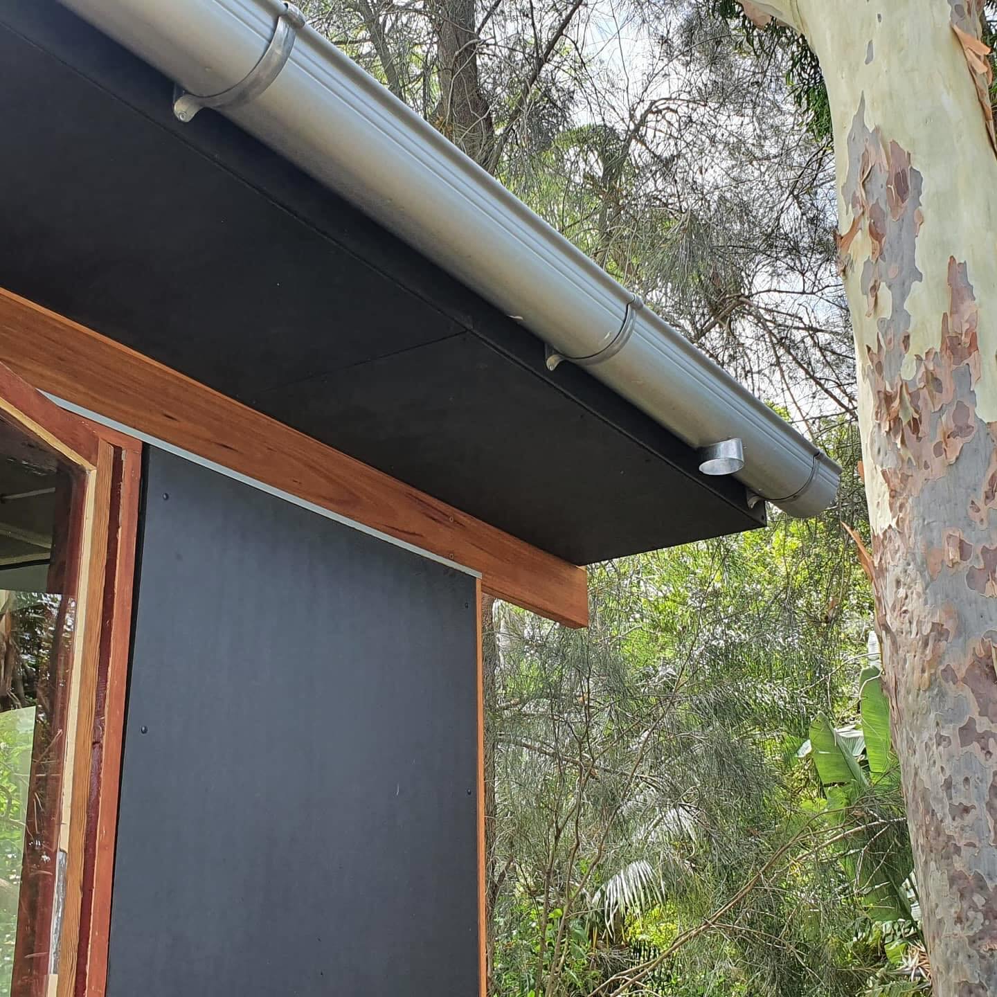 We&rsquo;re having a stocktake sale - our second ever!
Check our site to see what&rsquo;s on offer including 10mm Paperock SOLID which has SO many uses like the cladding on this artist studio.

Impervious to moisture it&rsquo;s a fantastic material f