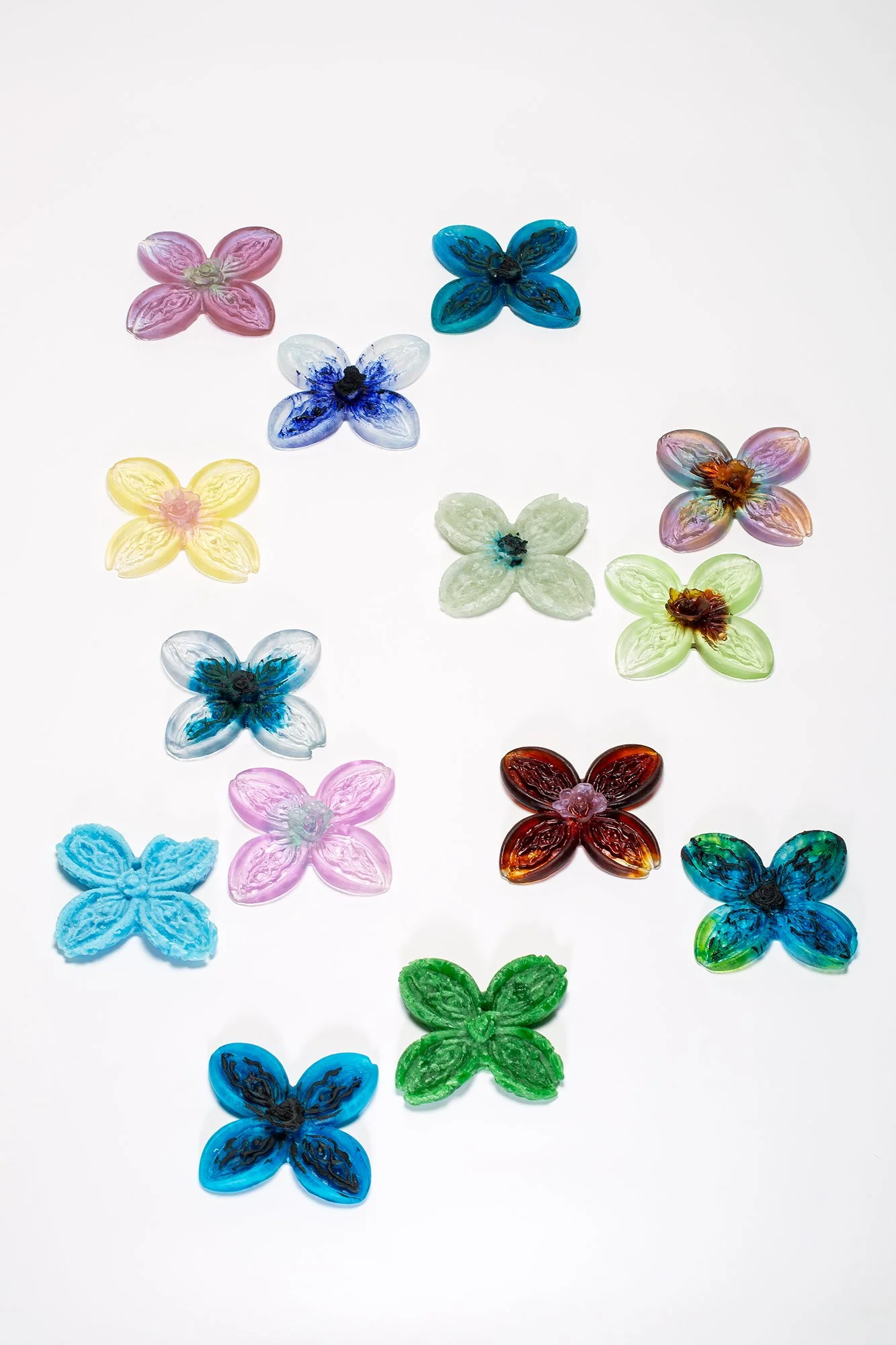 Blooms E1 by Carmen Simmonds
12 x 12 cm
For sale: $220 - contact Carmen directly on info@carmensimmonds.com
These glassworks are a celebration of all things feminine and the corresponding beauty of flowers.
These are made from recycled glass and we