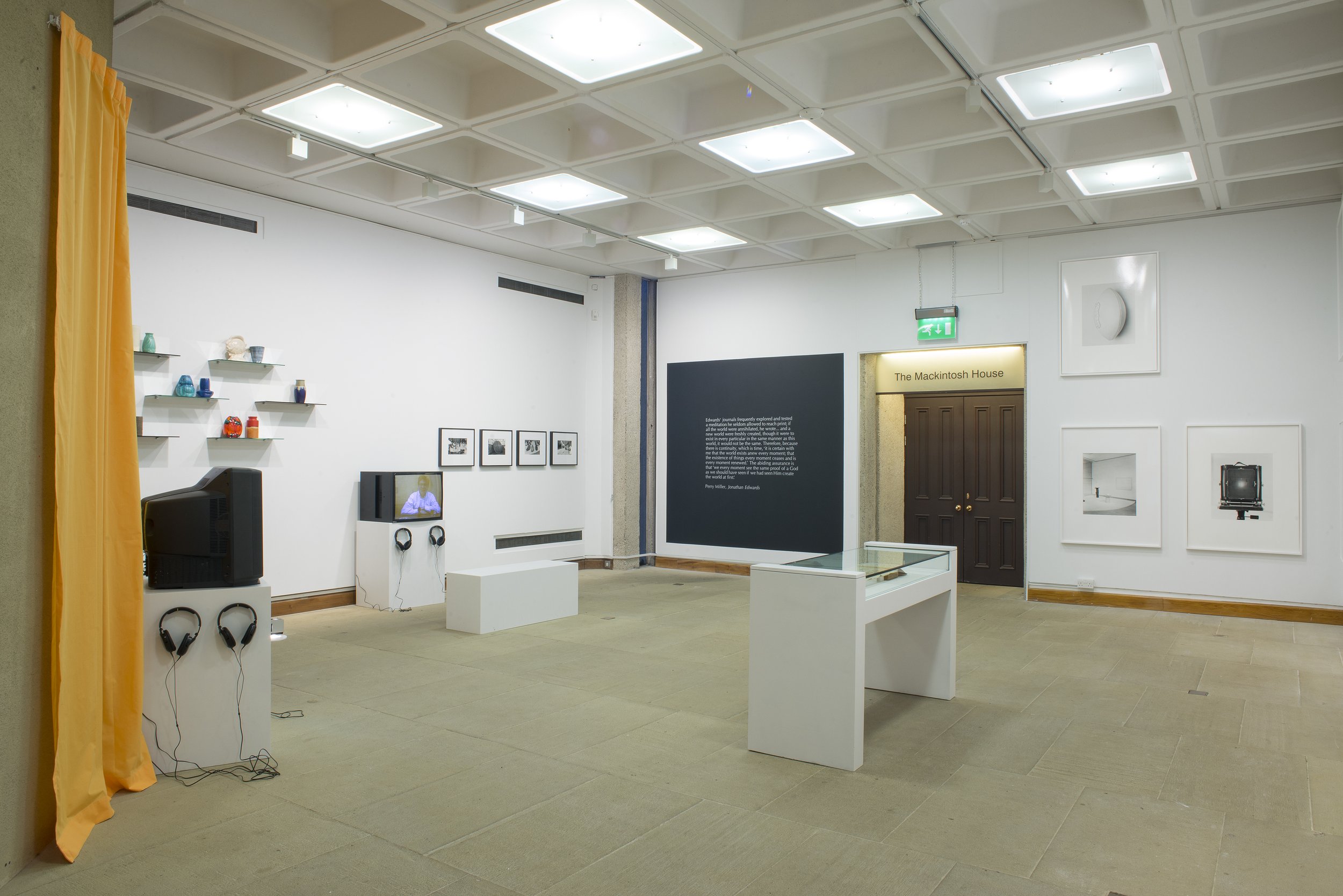 Installation view: A Synchronology, The Hunterian, 2017.