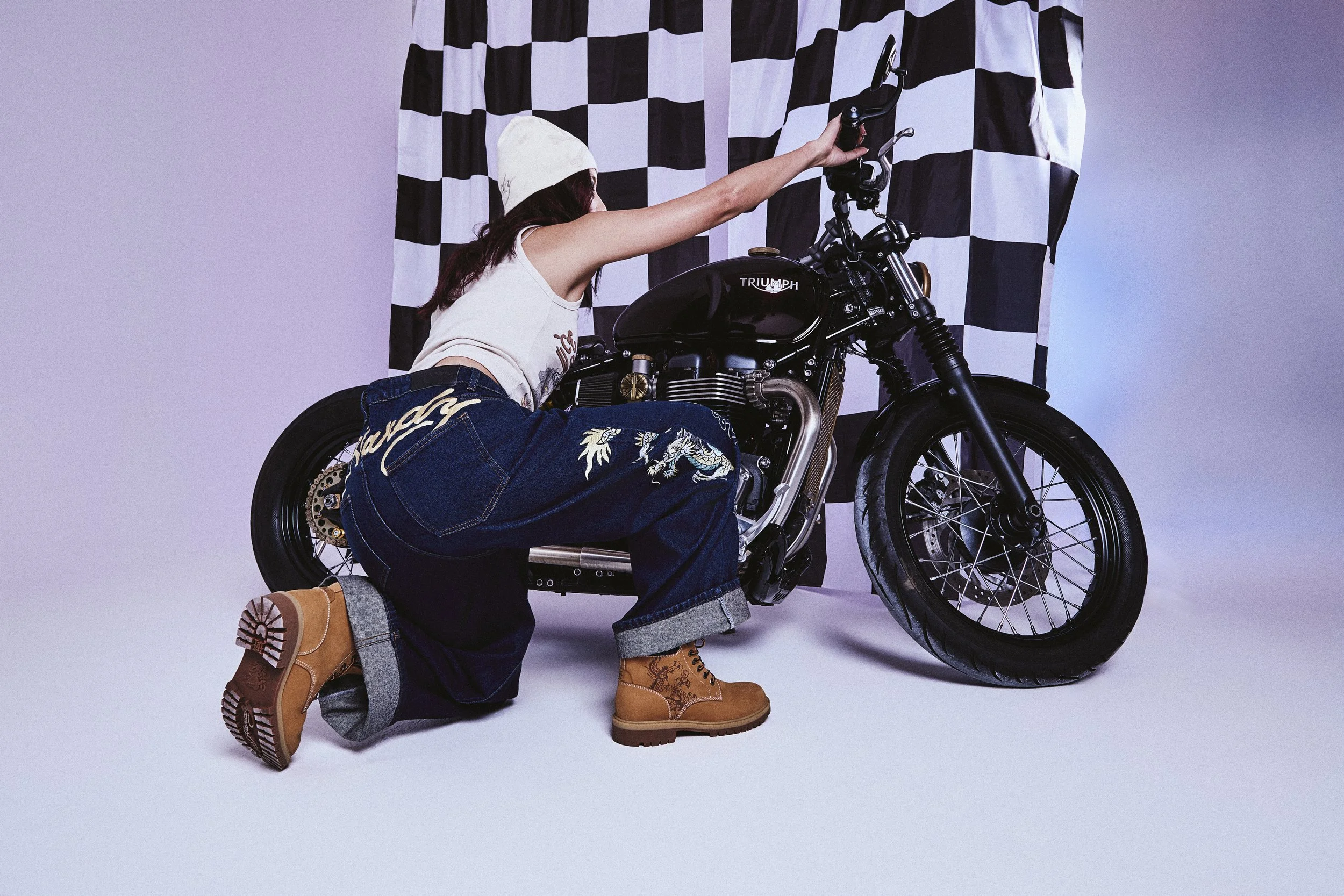 18_11_25_ED_HARDY_LOOKBOOK_260215 1 copy.jpg