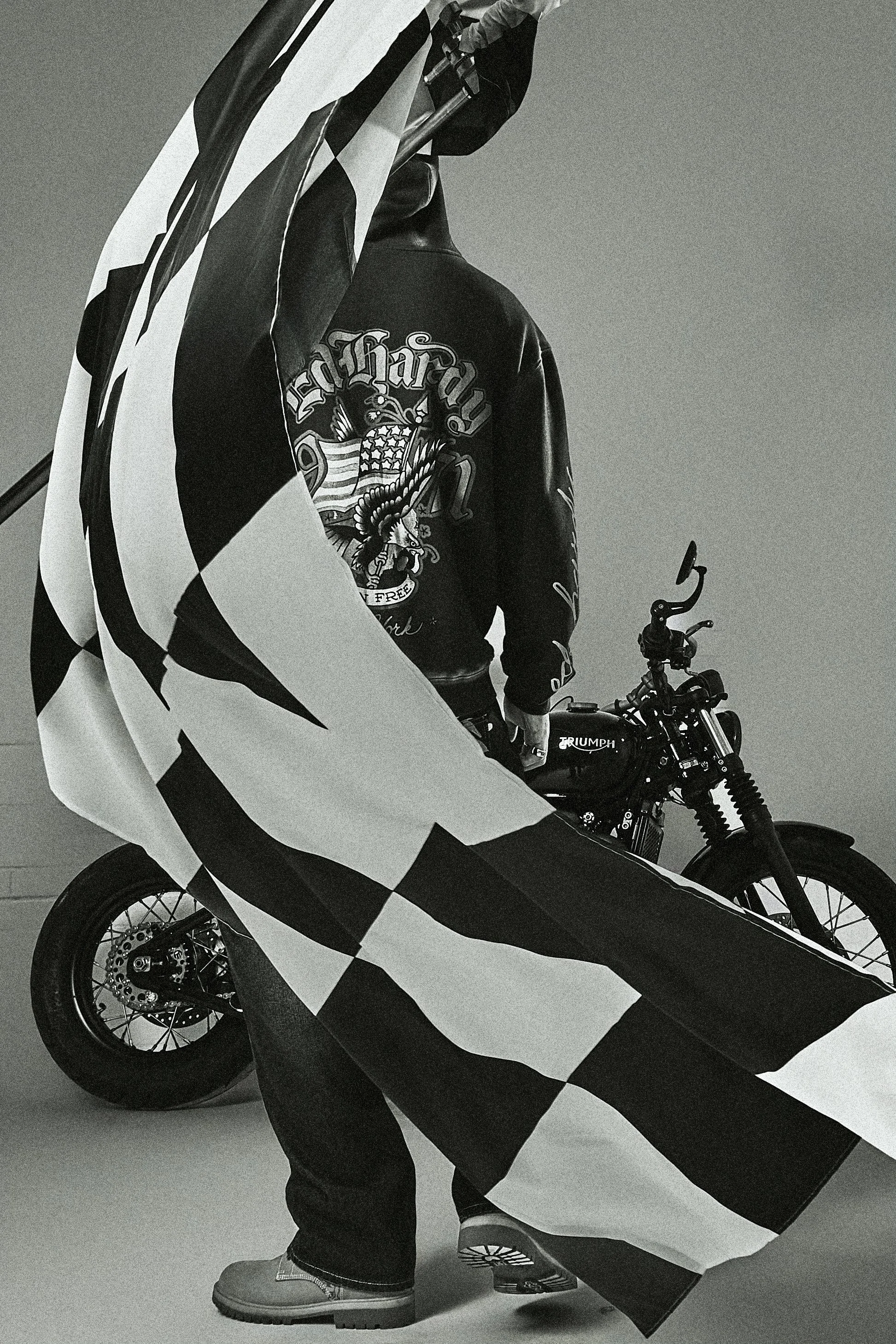 18_11_25_ED_HARDY_LOOKBOOK_260839 1 copy.jpg