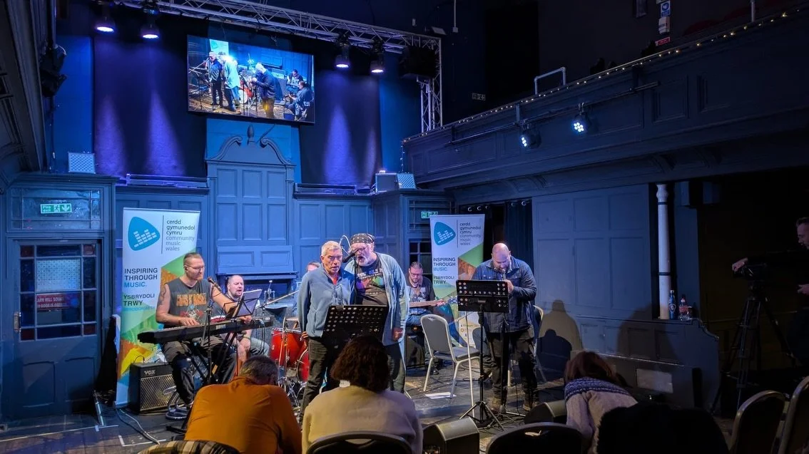 Celebrating the Kulture House Cymru Project🏴󠁧󠁢󠁷󠁬󠁳󠁿❤️
 
We recently wrapped up our Kulture House Cymru project with a special final sharing event at @acapela_studio in Pentyrch - a brilliant way to celebrate months of creativity, connection, an