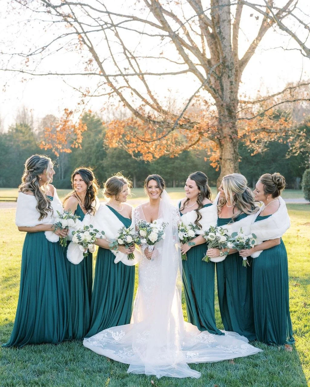 The ones who&rsquo;ve had your back through it all. Right there with you on your big day. ❤️ Tag your besties who need to be by your side on your wedding day!💍

Photographer: @kaleighcruse 
DJ: @splitsecondsound 
Catering: @@passionfoodcatering 
Flo