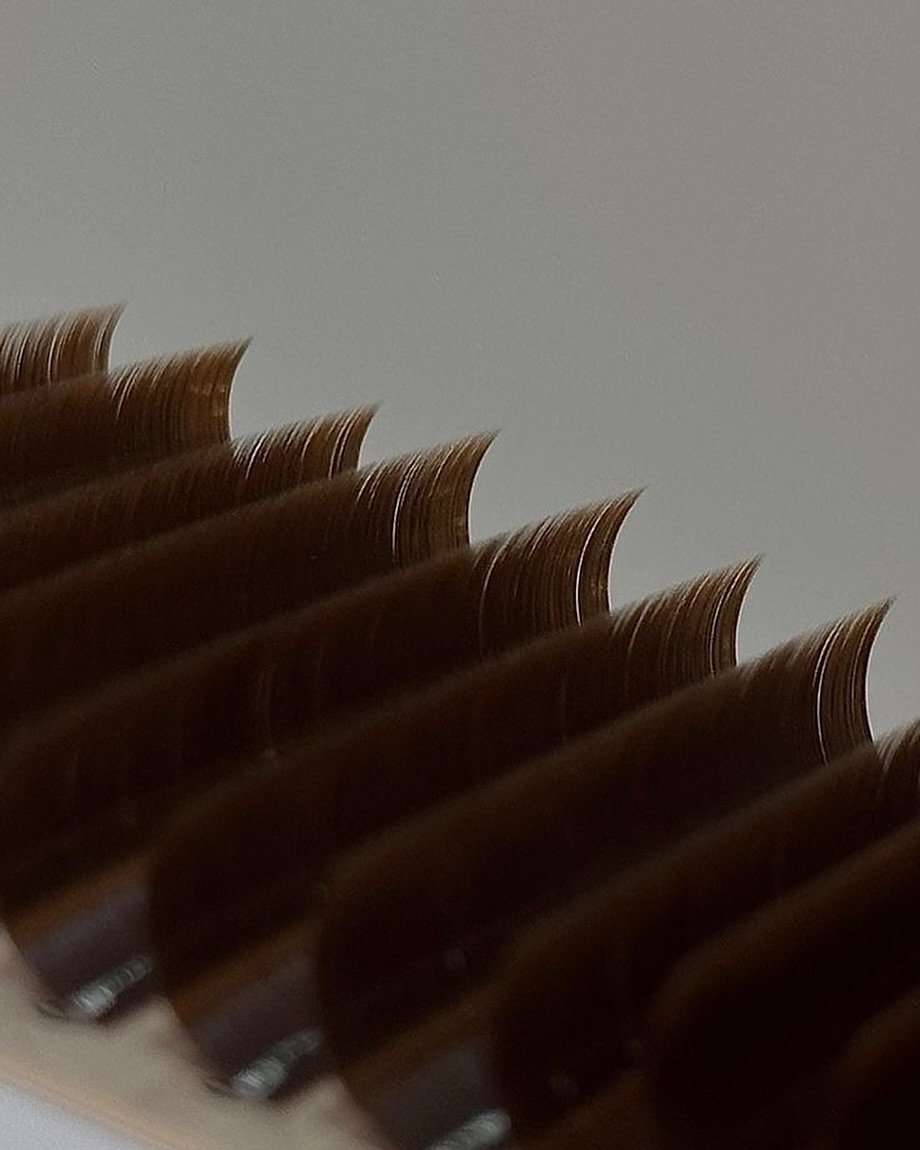 🤎Mocha brown lashes, the softer side of glam ✨ Perfect for a natural, everyday look. Are you team black or team brown? 

#lashes #mochalashes #jerseycitylashes