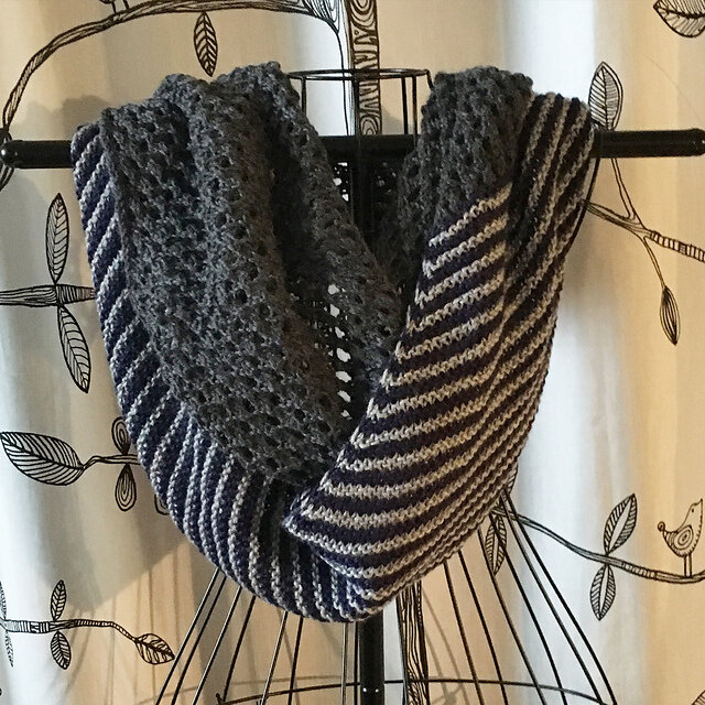 FO: Stripes & Eyelets Cowl