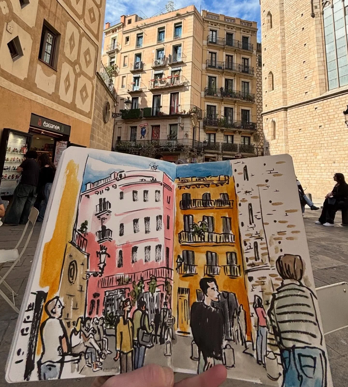 I&rsquo;m on a trip to Spain this week. This afternoon I arrived in Barcelona, and sketched a bit. 
Also met up with @puapualena and went to the Marina to sketch there together. I was intrigued by the ferris wheel which turned out harder to draw than