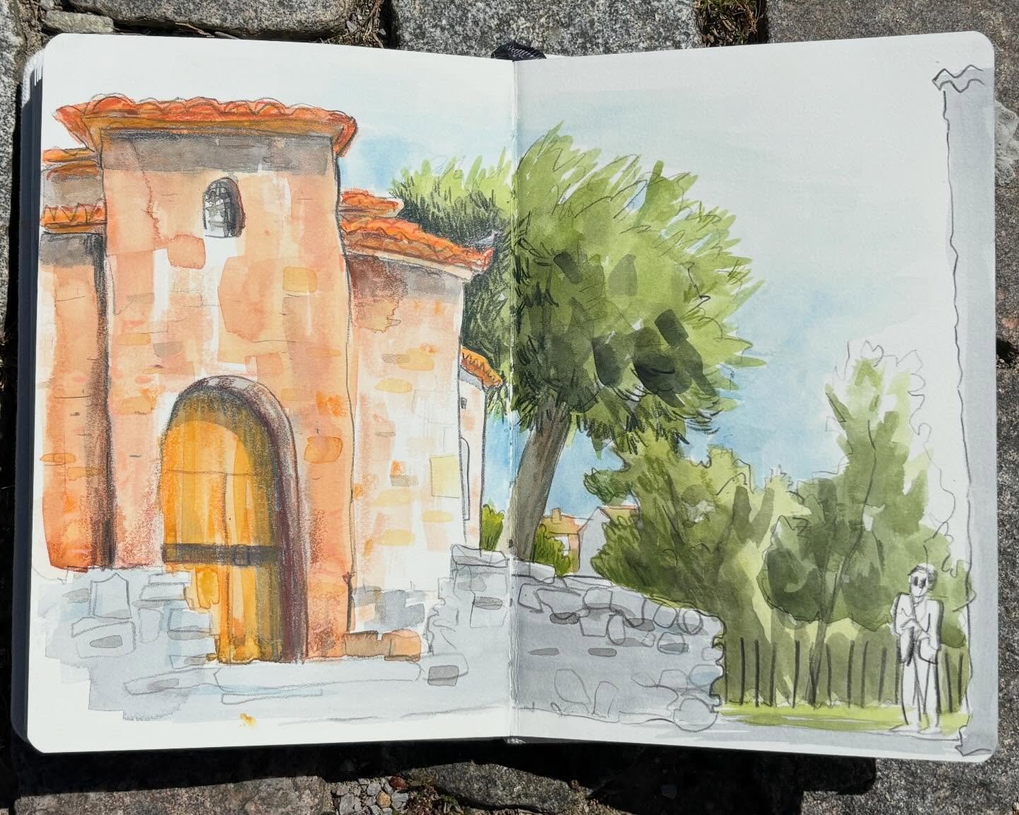 What a fun day! Perfect ending to a great workshop!  @pushingyoursketchingboundaries organized for us to meet with a wonderful group of local sketchers, @usk_terrassa 

We sketched at Esgl&eacute;sies de Sant Pere and I sketched alongside inspiring a