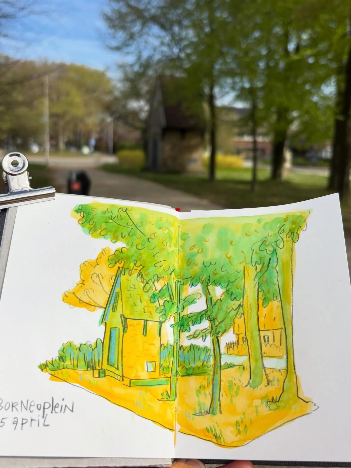 A moment to myself between work tasks and grocery shopping. 
A little bit of @om_lapom inspiration, and a little bit of me. 
Plus a new color added to my palette. Well it&rsquo;s not exactly new. I&rsquo;ve had the tube for ages and used it years ago