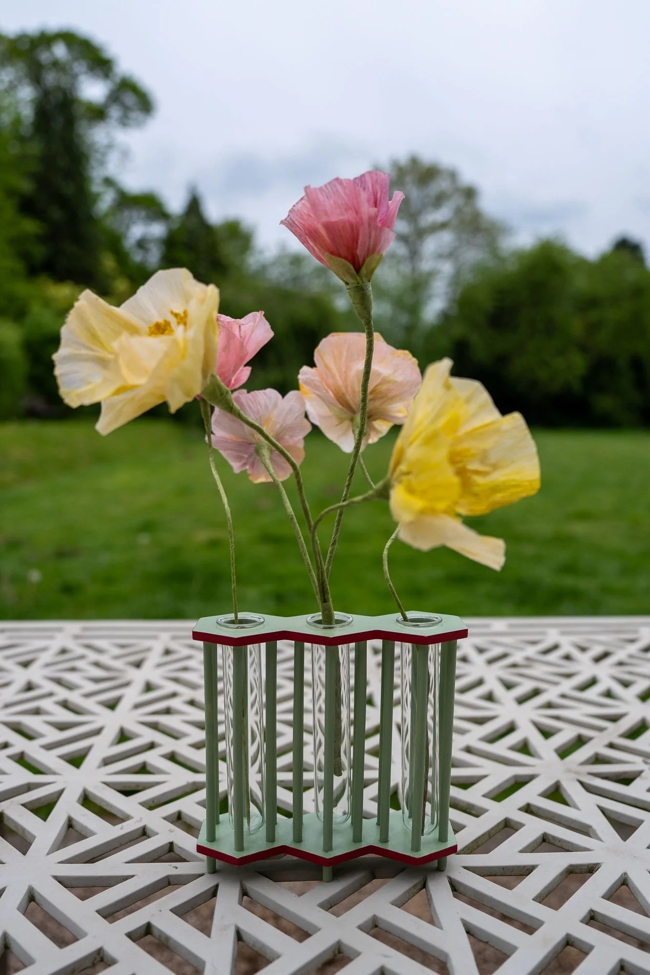 vase garden table.JPG