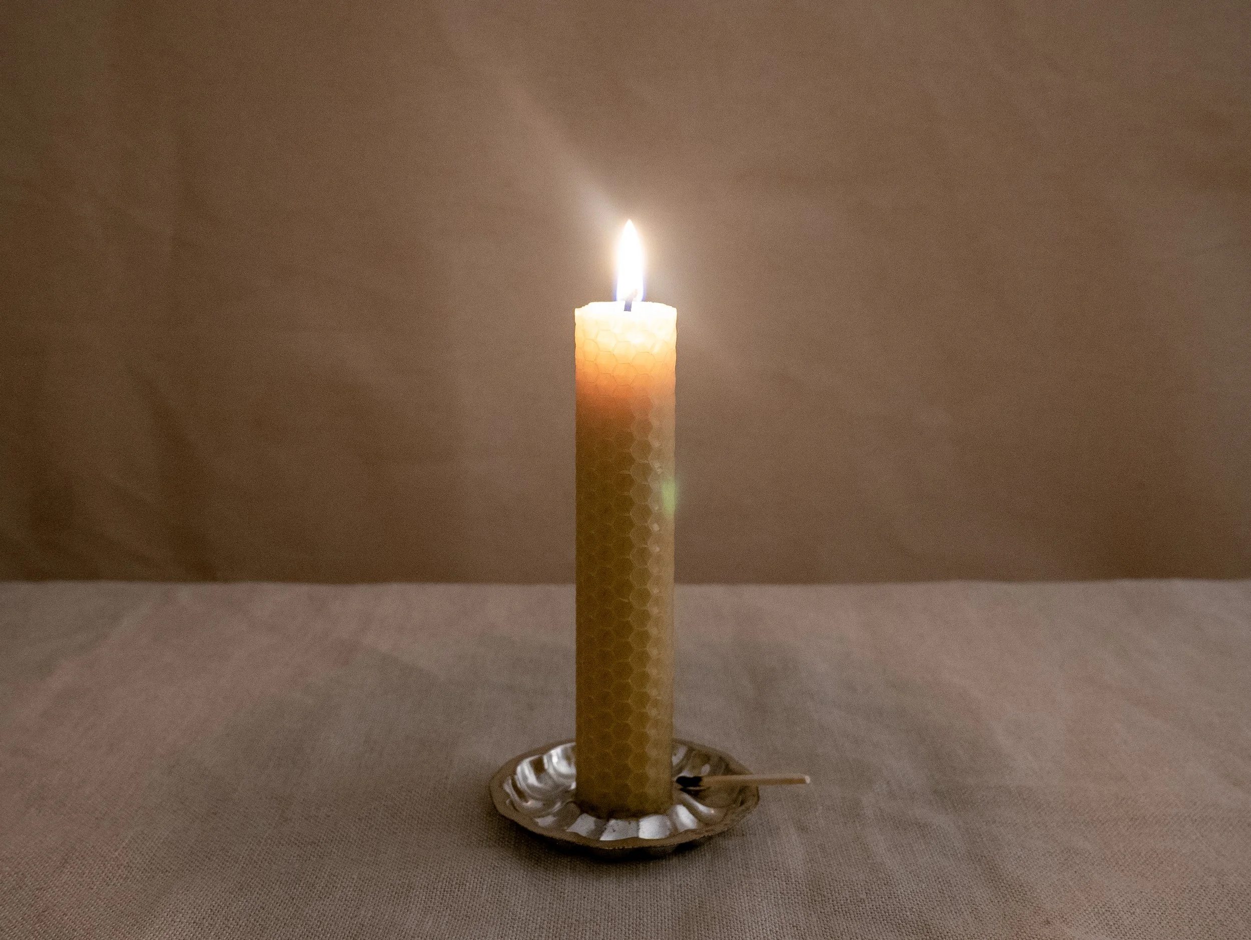 BEESWAX CANDLES 8-HR