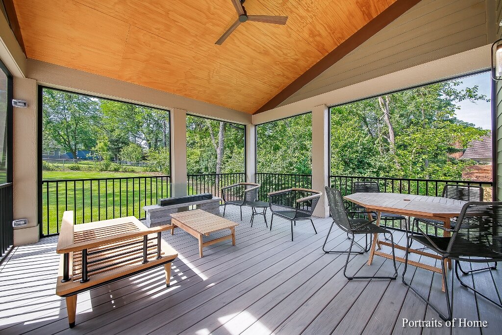Screened in porch-resize.jpg