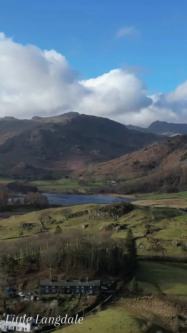 Little Langdale Tarn is surrounded by dramatic peaks, crags and fells. A stunning place for a walk...
#lakedistricthikers #lakedistrictnationalpark #lakedistrictuk #lakedistrictadventures #lakedistrictphotography #lakedistrict #mountainlovers #mount