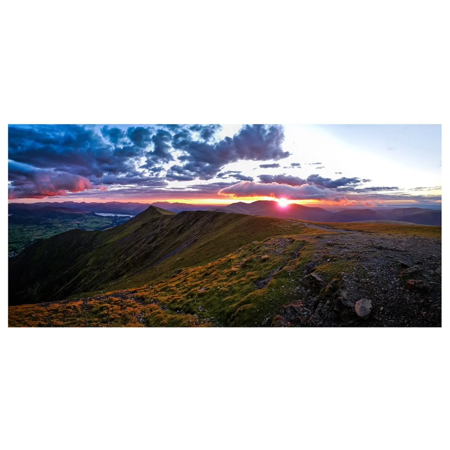 The full panoramaic taken from the #sunmit of #blencathra in the #lakedistrict
One of my favourite memories of my wildcamping adventures. This August evening was one to remember for ever...
#lakedistrictphotography #lakedistricthikers #lakedistric